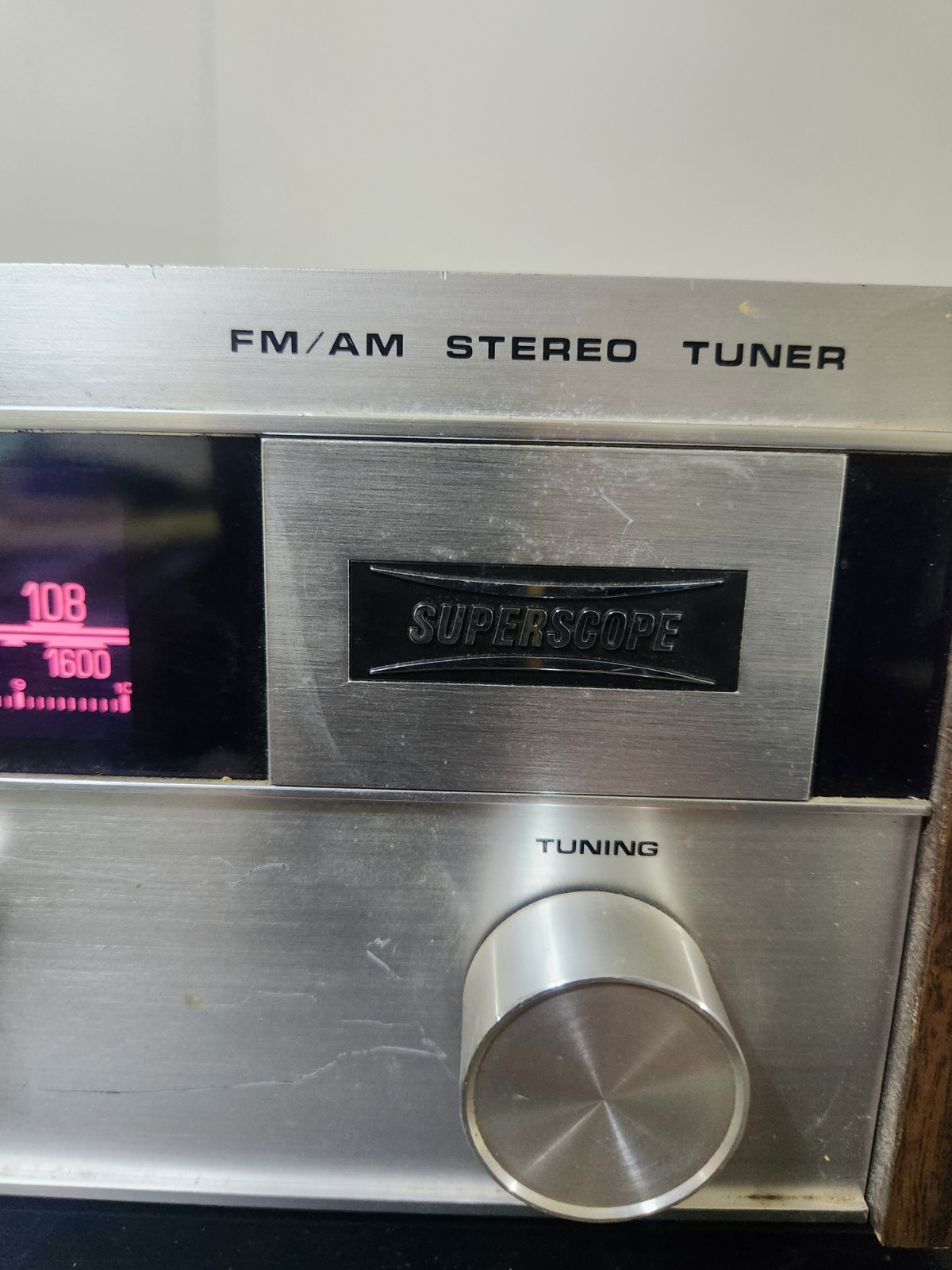 Superscope T-220 Stereo Tuner