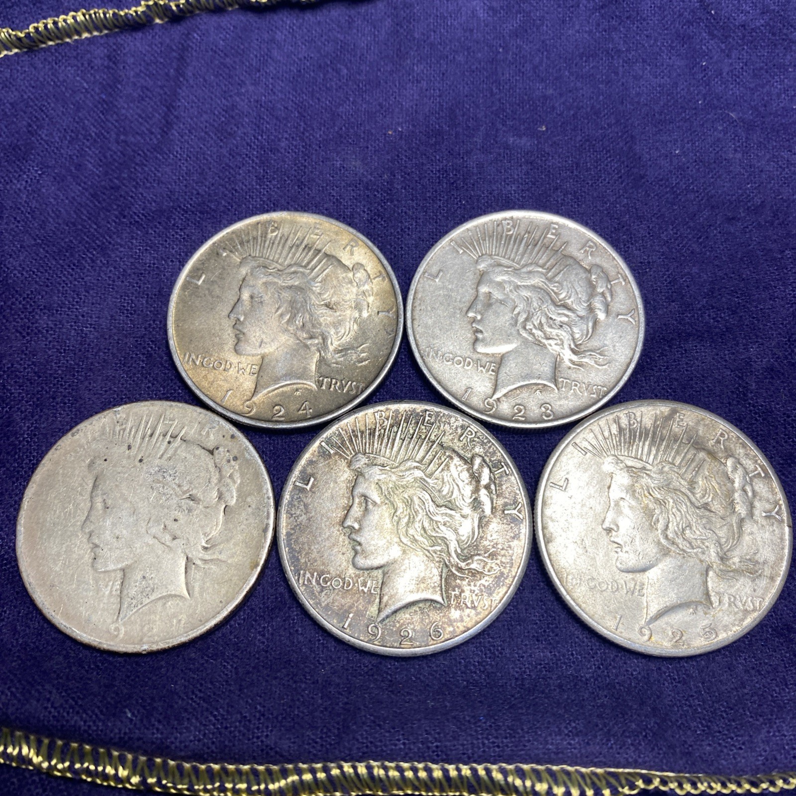 Lot Of 11 Peace Silver Dollars 1922-1927  Very Nice.  Philadelphia mint