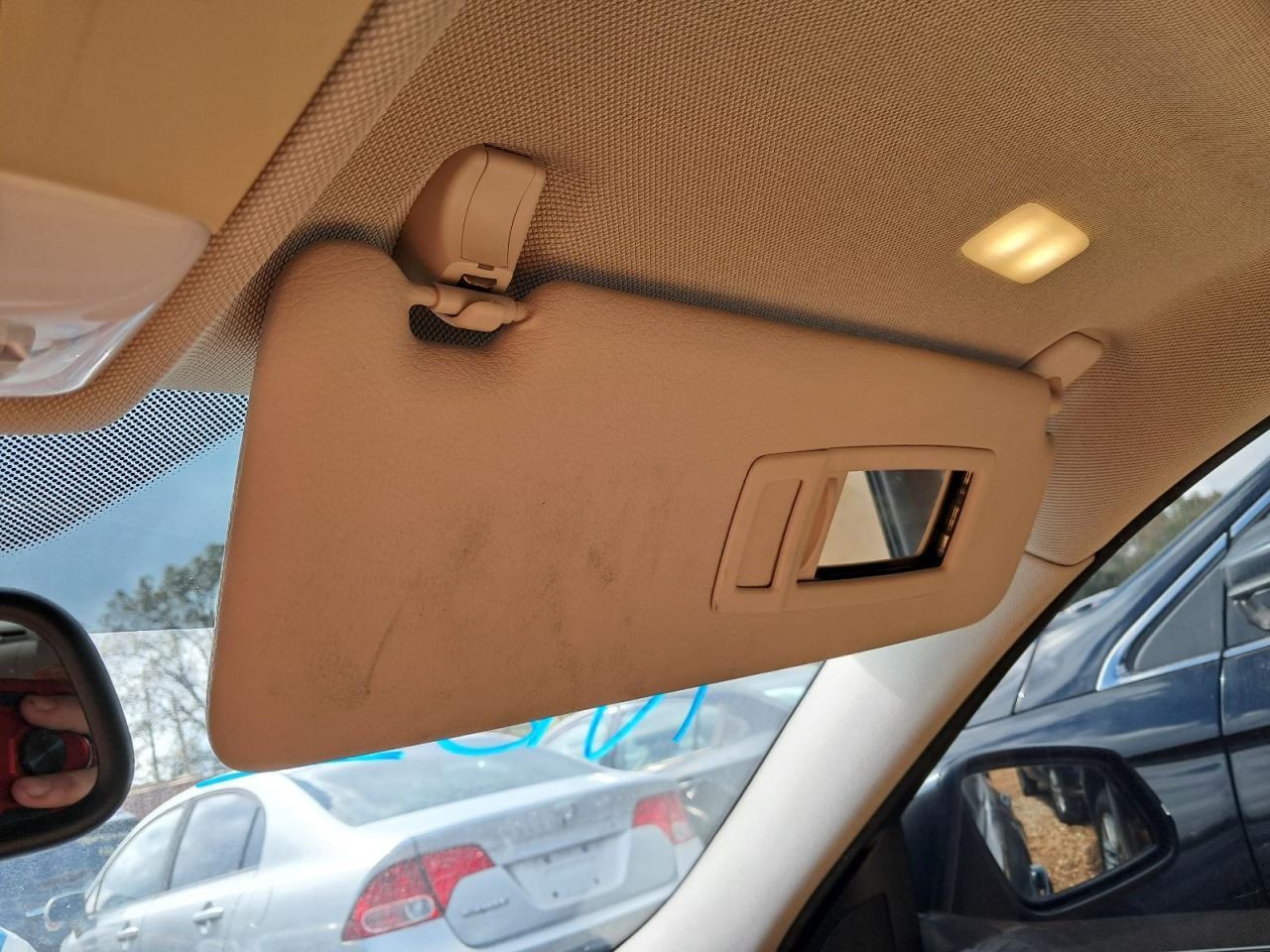 320I 2014 Glove Box 4816732