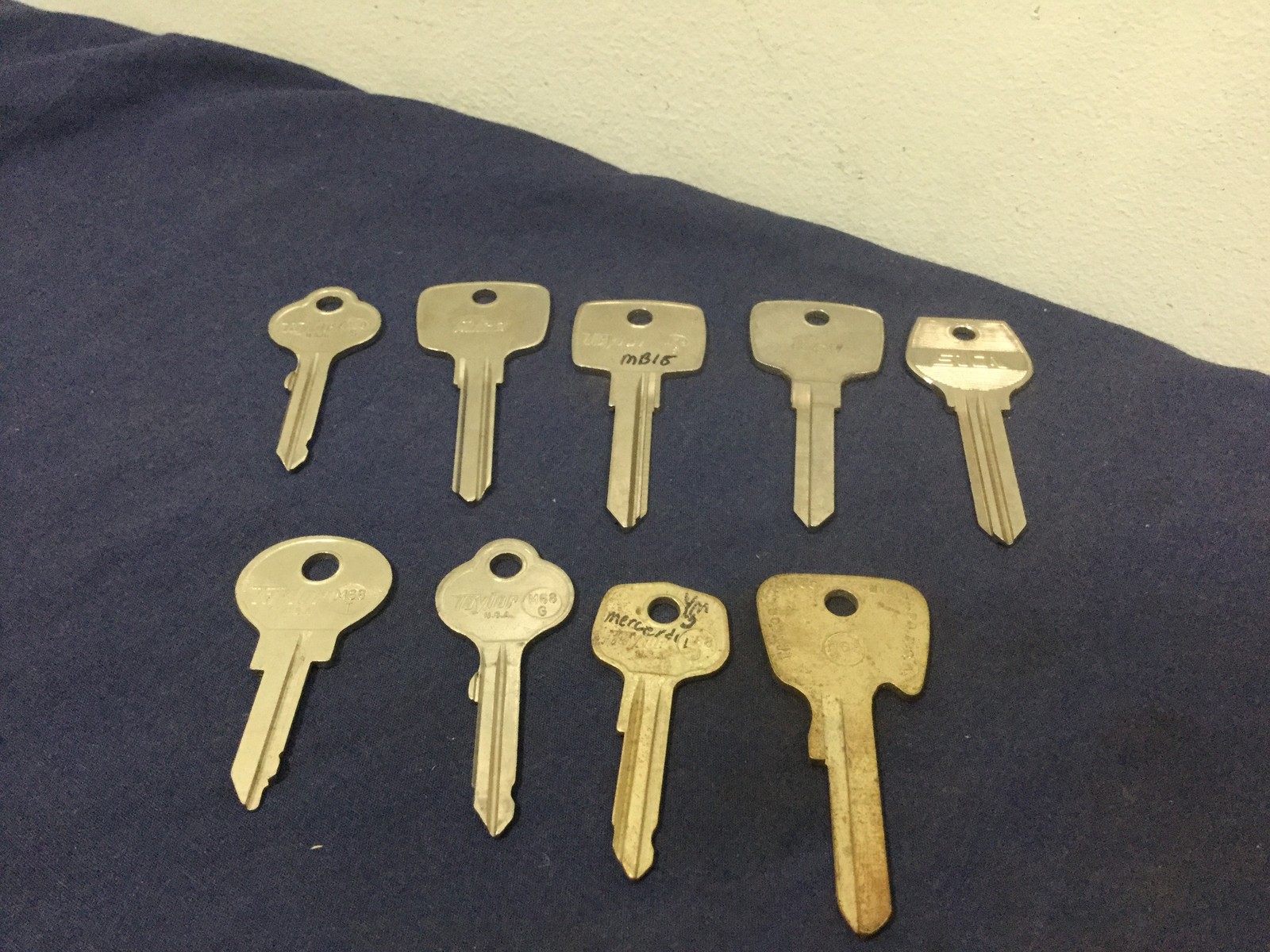 Assorted Automotive Key Blanks, Set of 9 - Locksmith