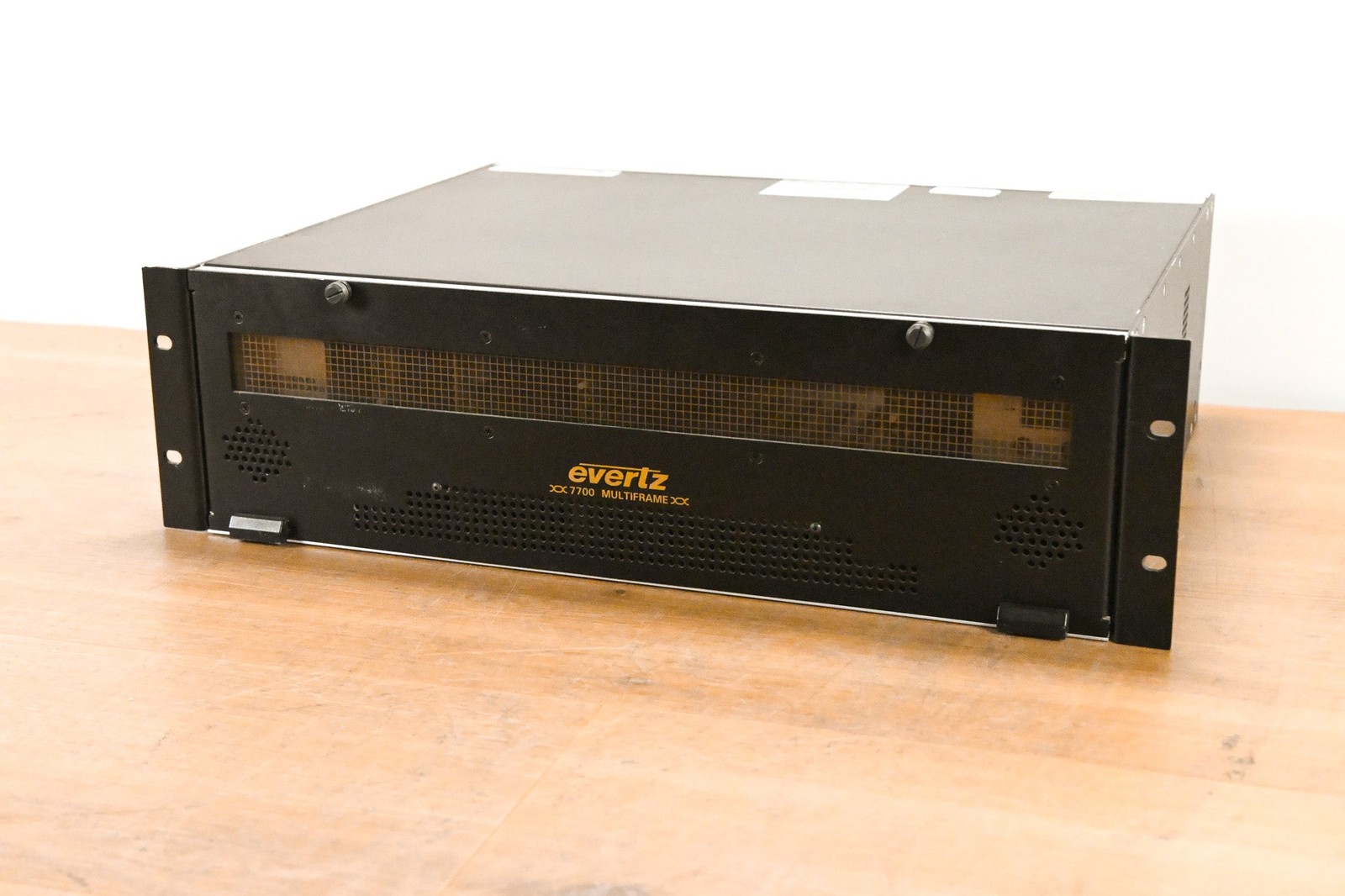 Evertz 7700FR-C MultiFrame Chassis with Cards CG01V8J