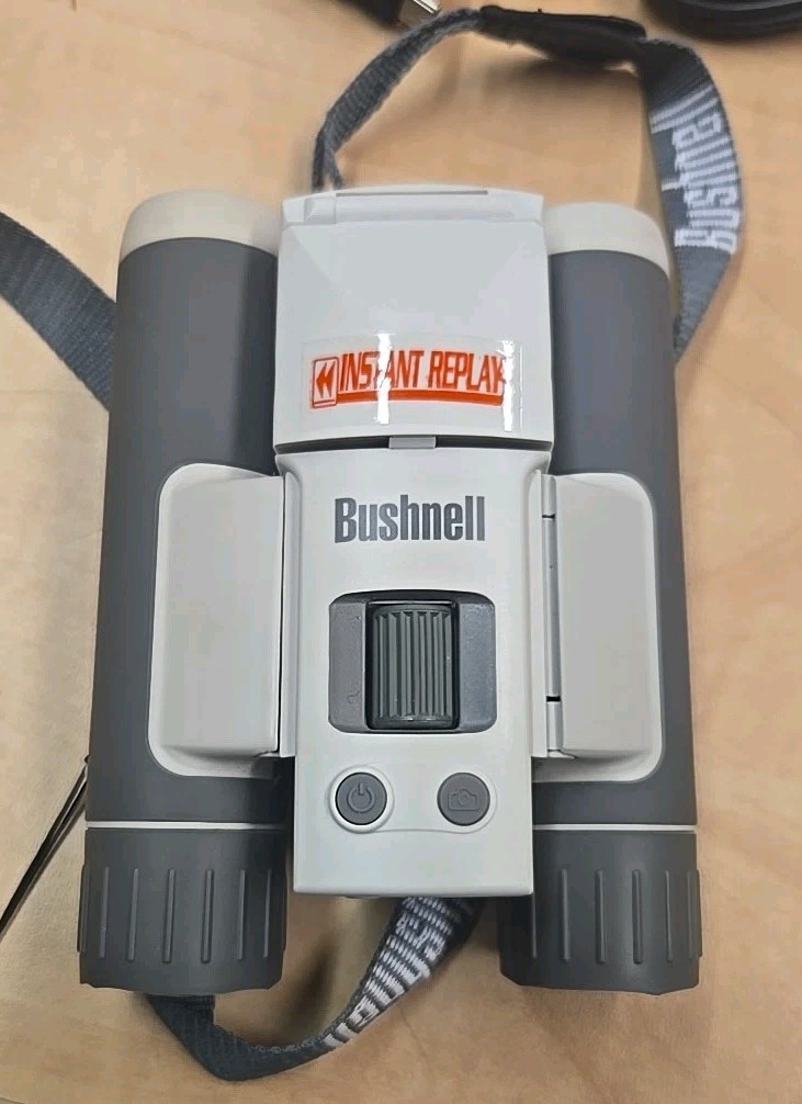 Bushnell Binocular/Digital Camera 8X Magnification Compact 5.0MP TESTED&WORKING