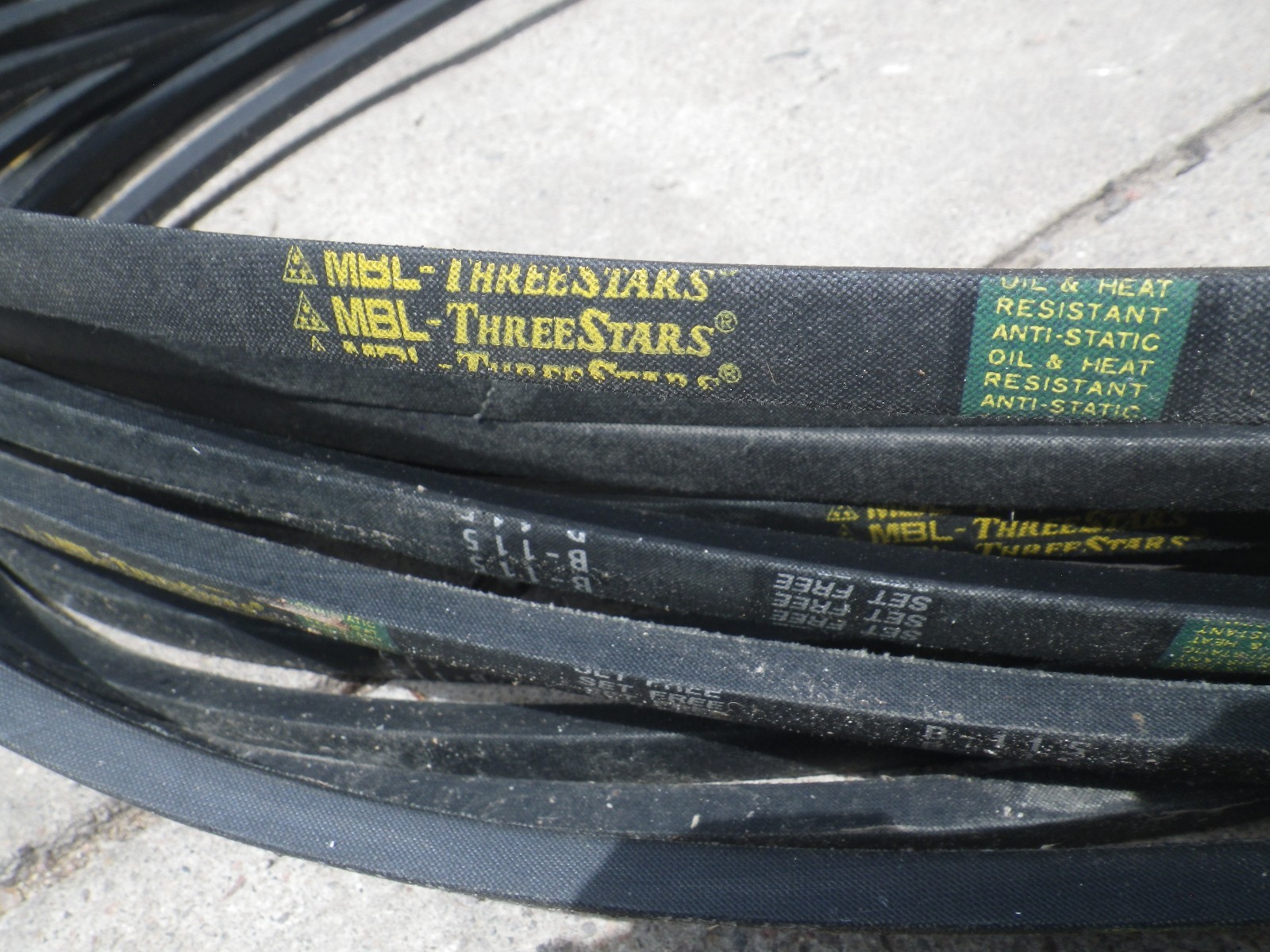 1 NEW MBL-THREESTARS B-115 B115 BELT V BELT B 115