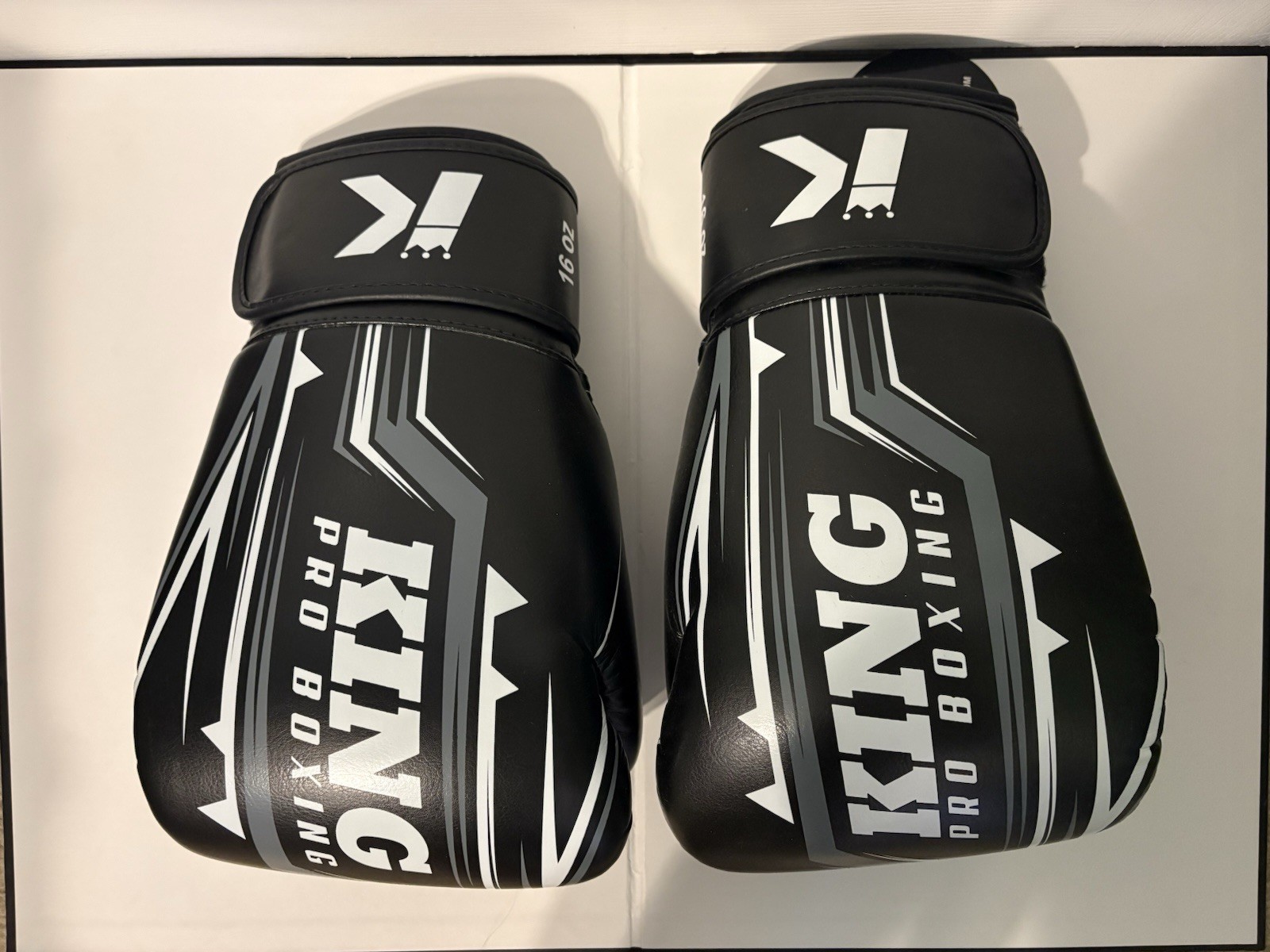 King PB Boxing Gloves Spartan 1 Black KPB/BG 16oz