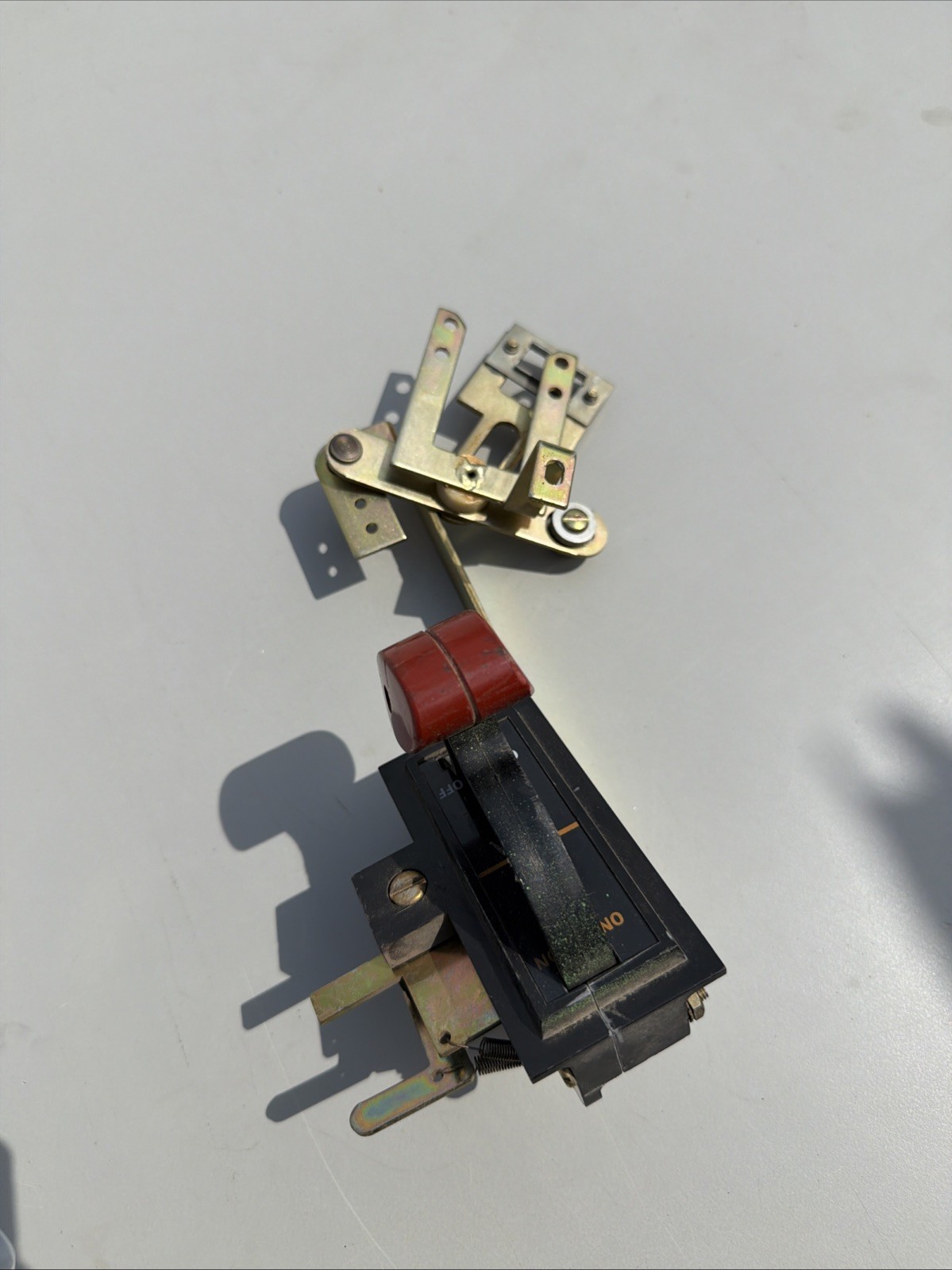 General Electric (GE) Disconnect Switch Handle Assembly 204B4050VS