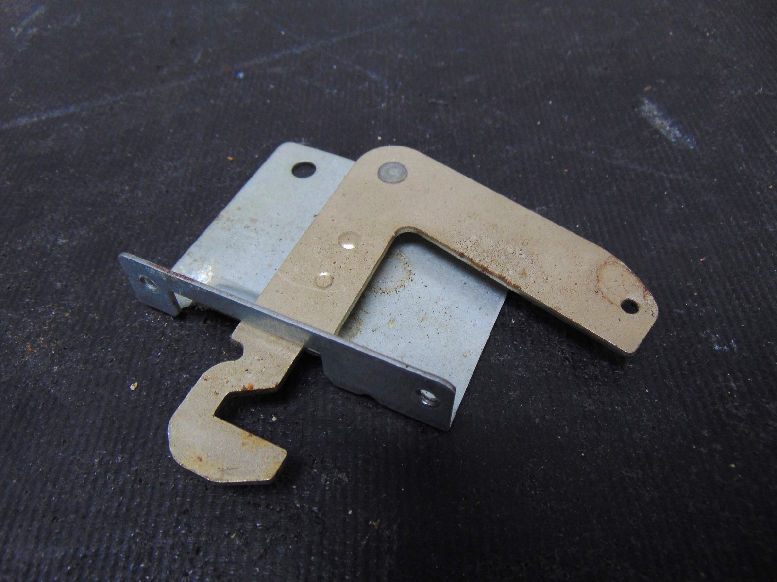 Whirlpool Range RF262LXSQ Latch 9761013
