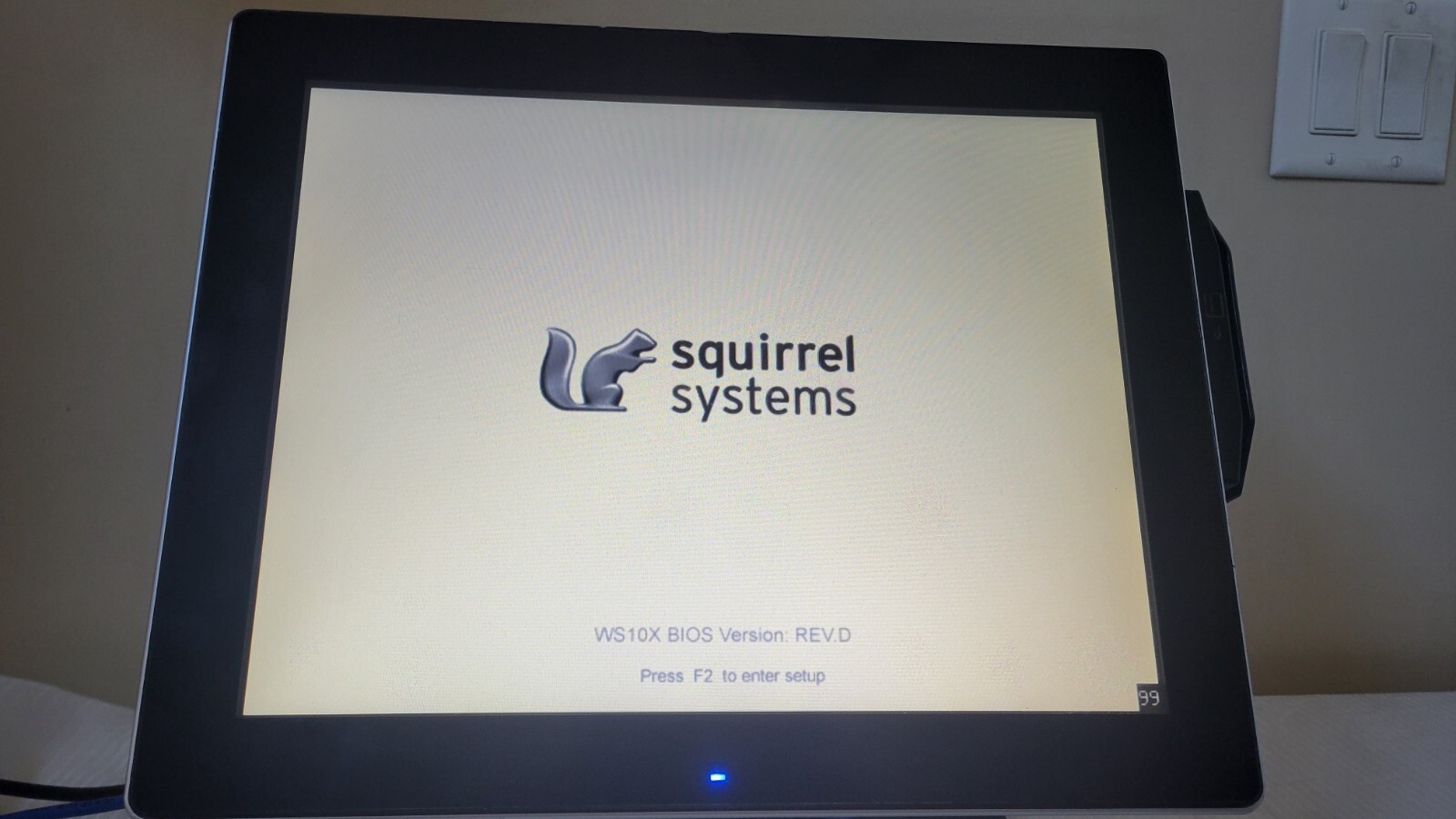 POS Point of Sale Squirrel System Model WS10LX W/ Card Reader and Cables (Works)