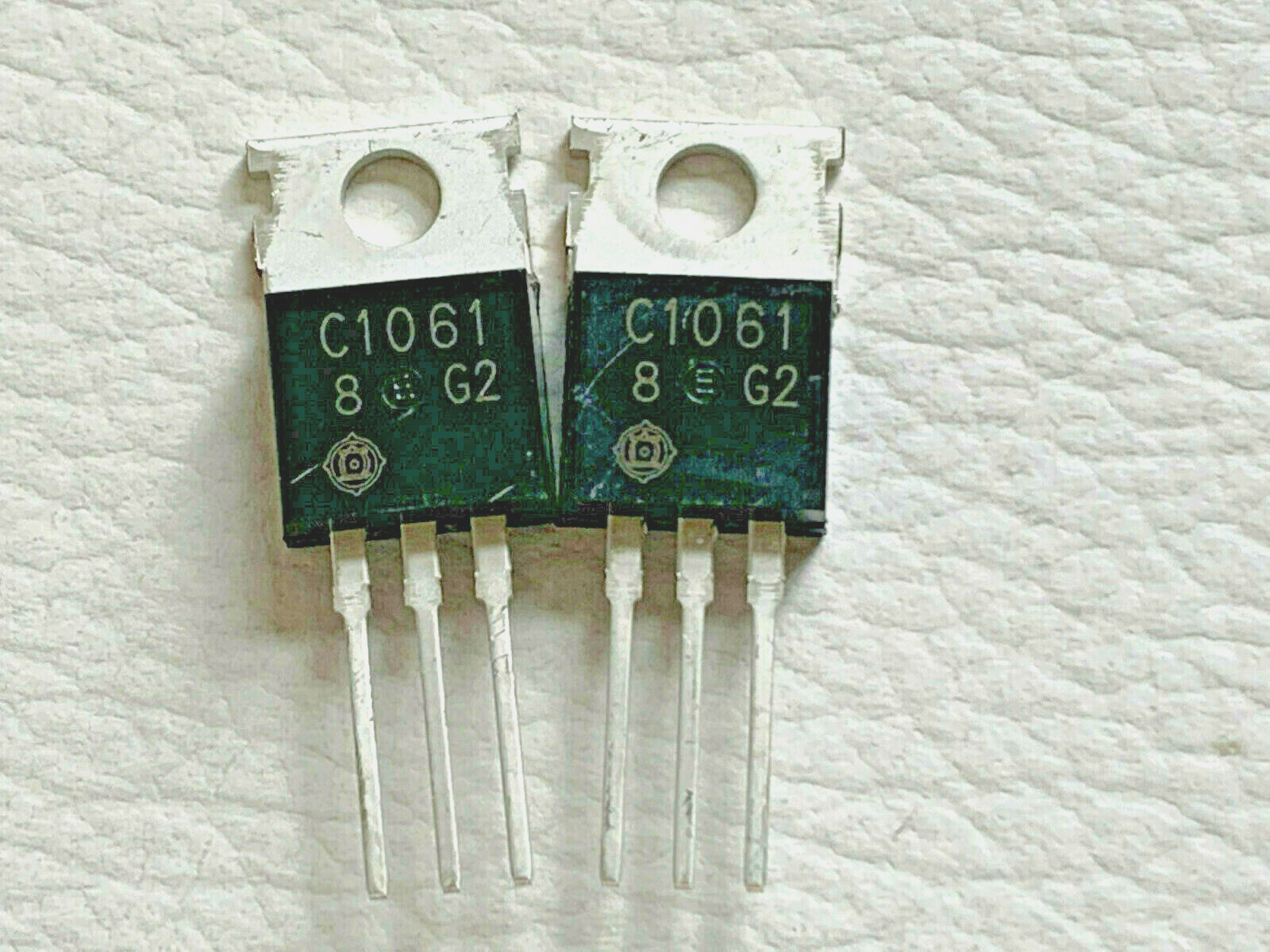 LOT OF 10 2SC1061 NPN 50V 3A 25W Silicon Power Transistor New Original HITACHI