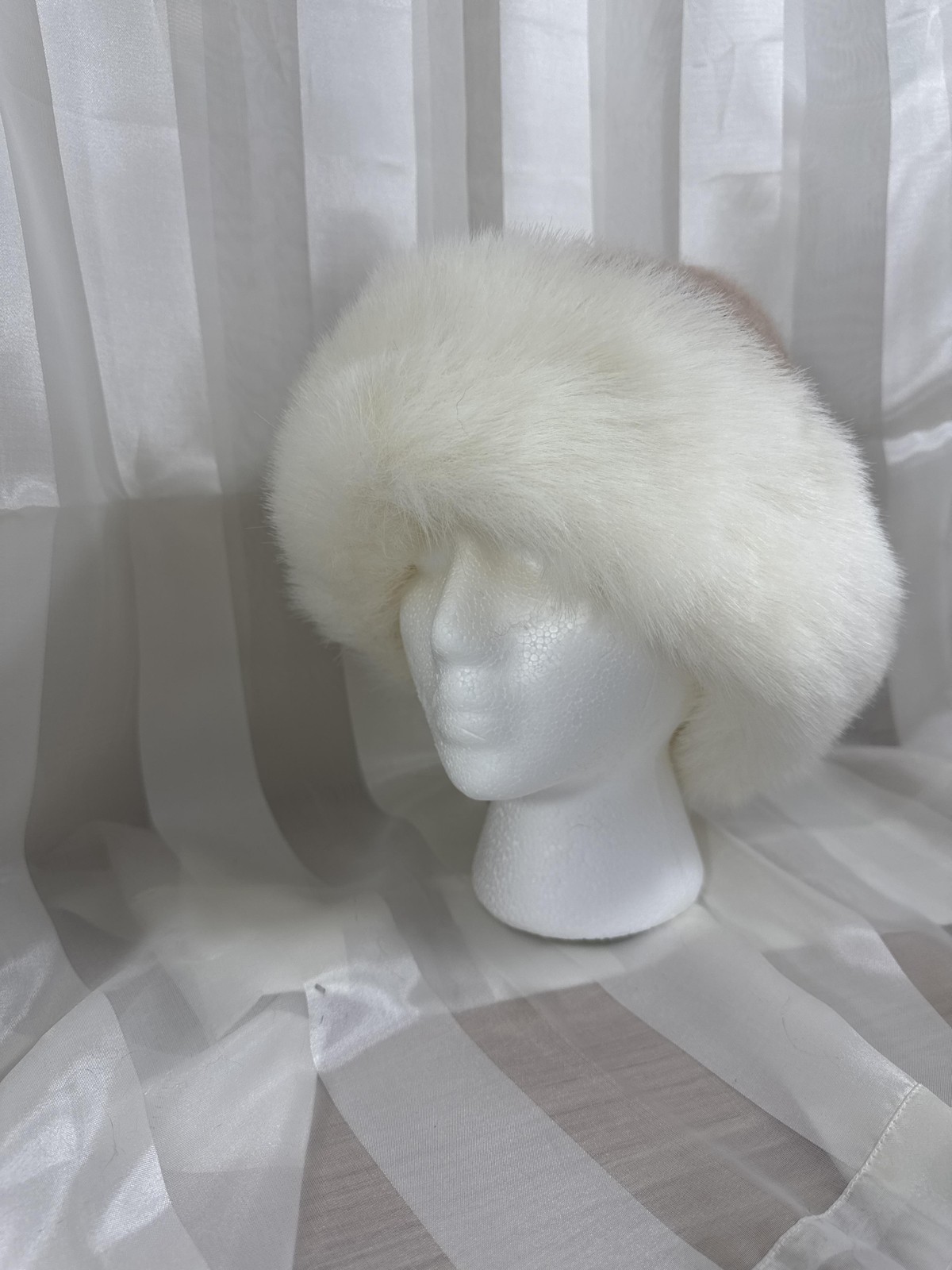 Cossack Hat Womens One Size White Faux Fur Knit Lined Winter Warm Cozy