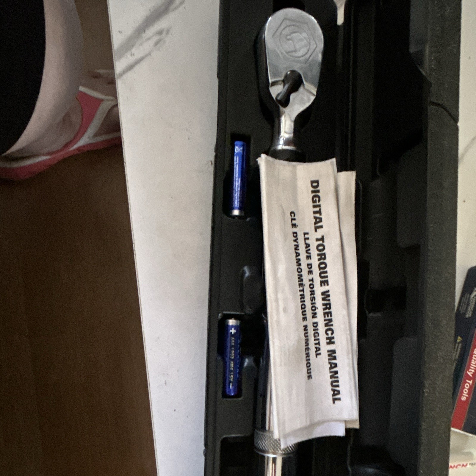 Digital Electronic Torque Wrench 1/2 in Drive Ratcheting Adjustable w/ Case