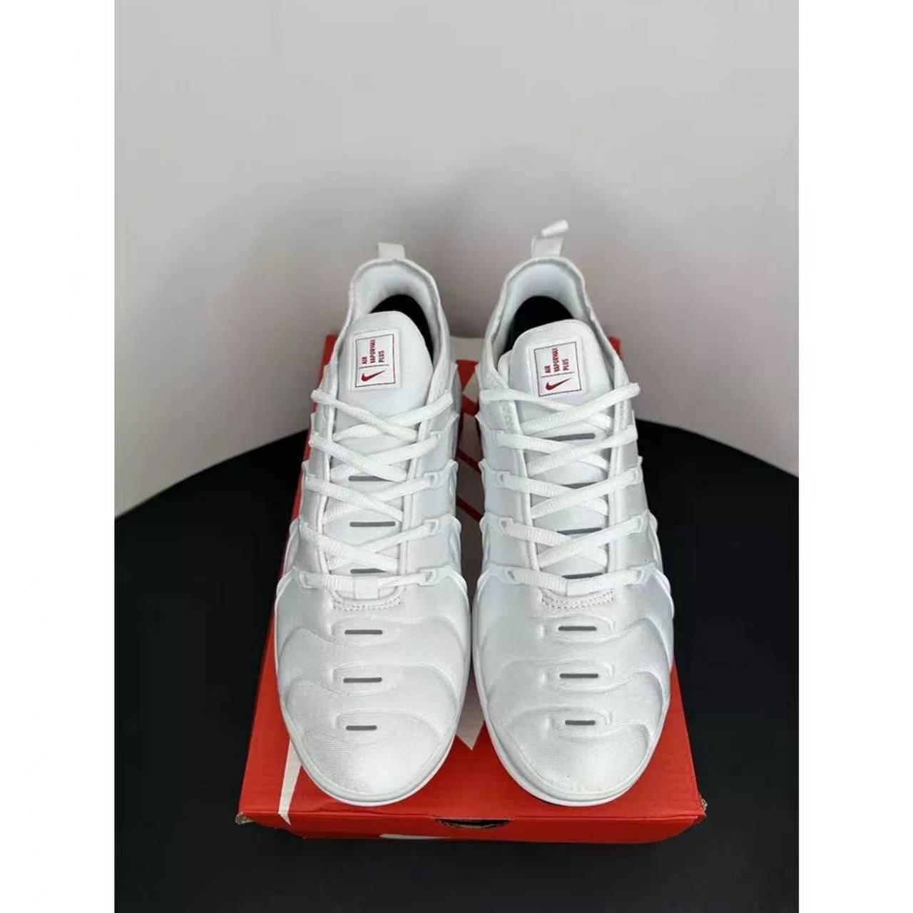 US SIZE New Nike air vapormax plus White/Red