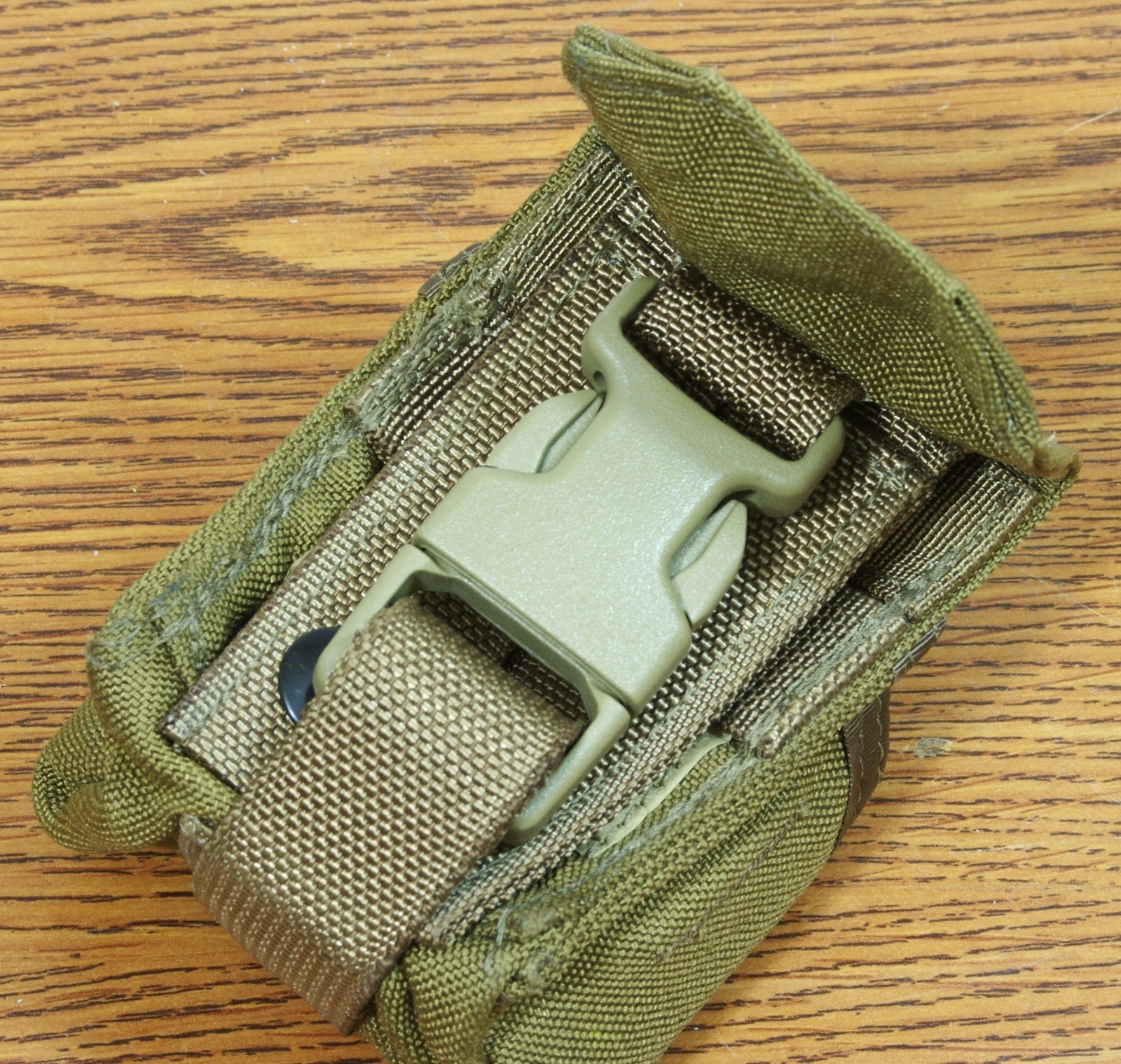 MOLLE USMC TAPE MEASURE, WALLET POUCH COYOTE BROWN EAGLE IND.