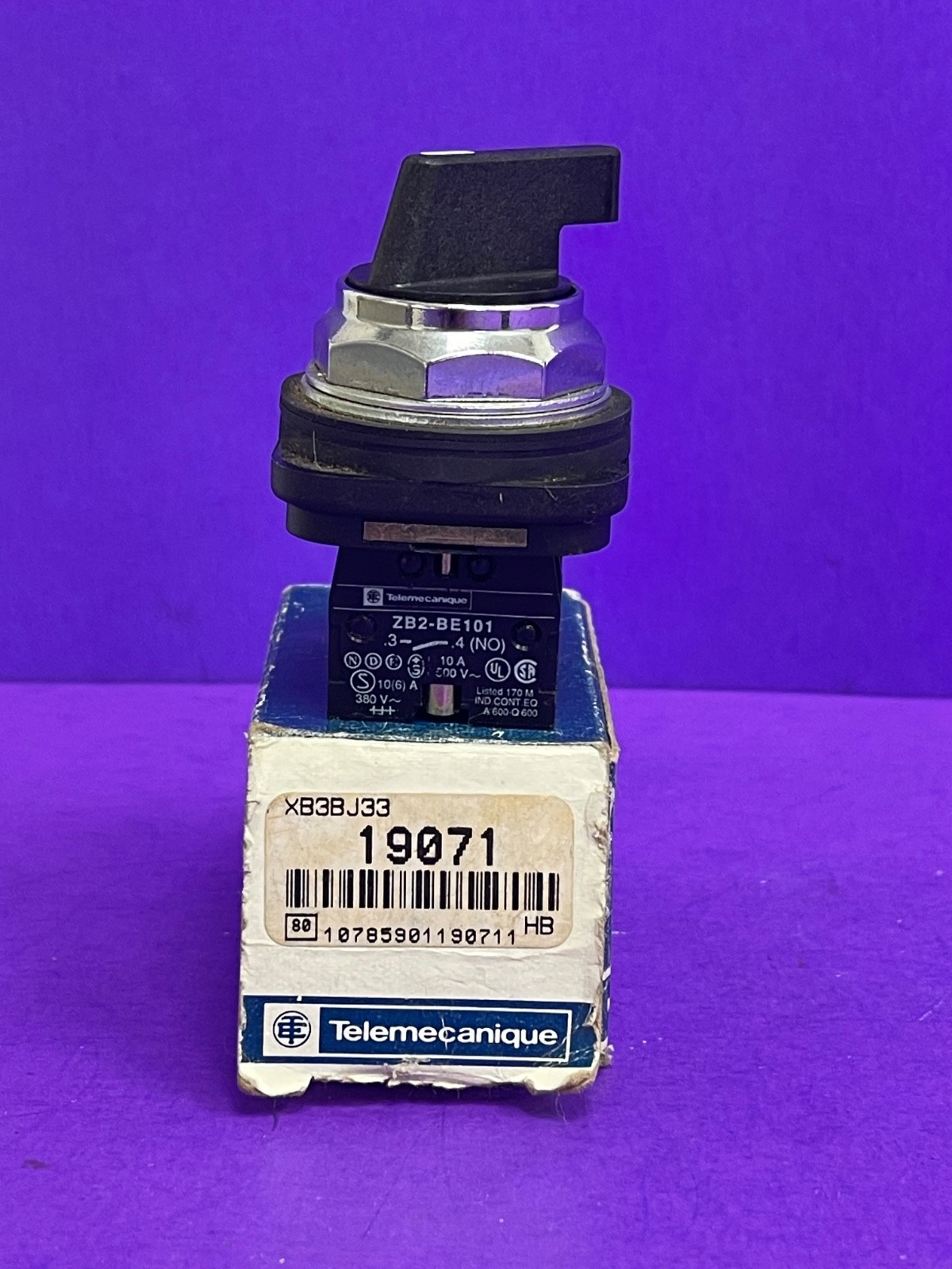 Telemecanique XB3BJ33 Selector Switch 3 Position, 2 NO