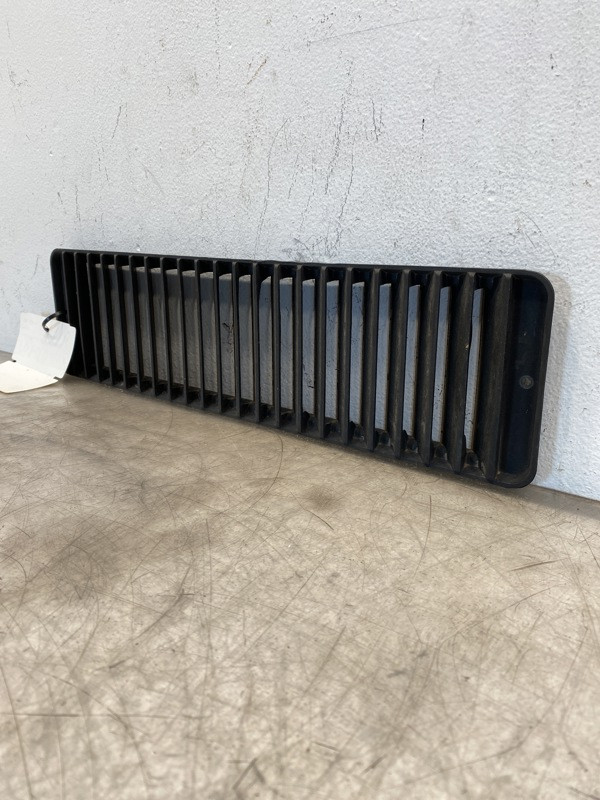 2021 Mack Pinnacle Hood Side Vent (761-10300)