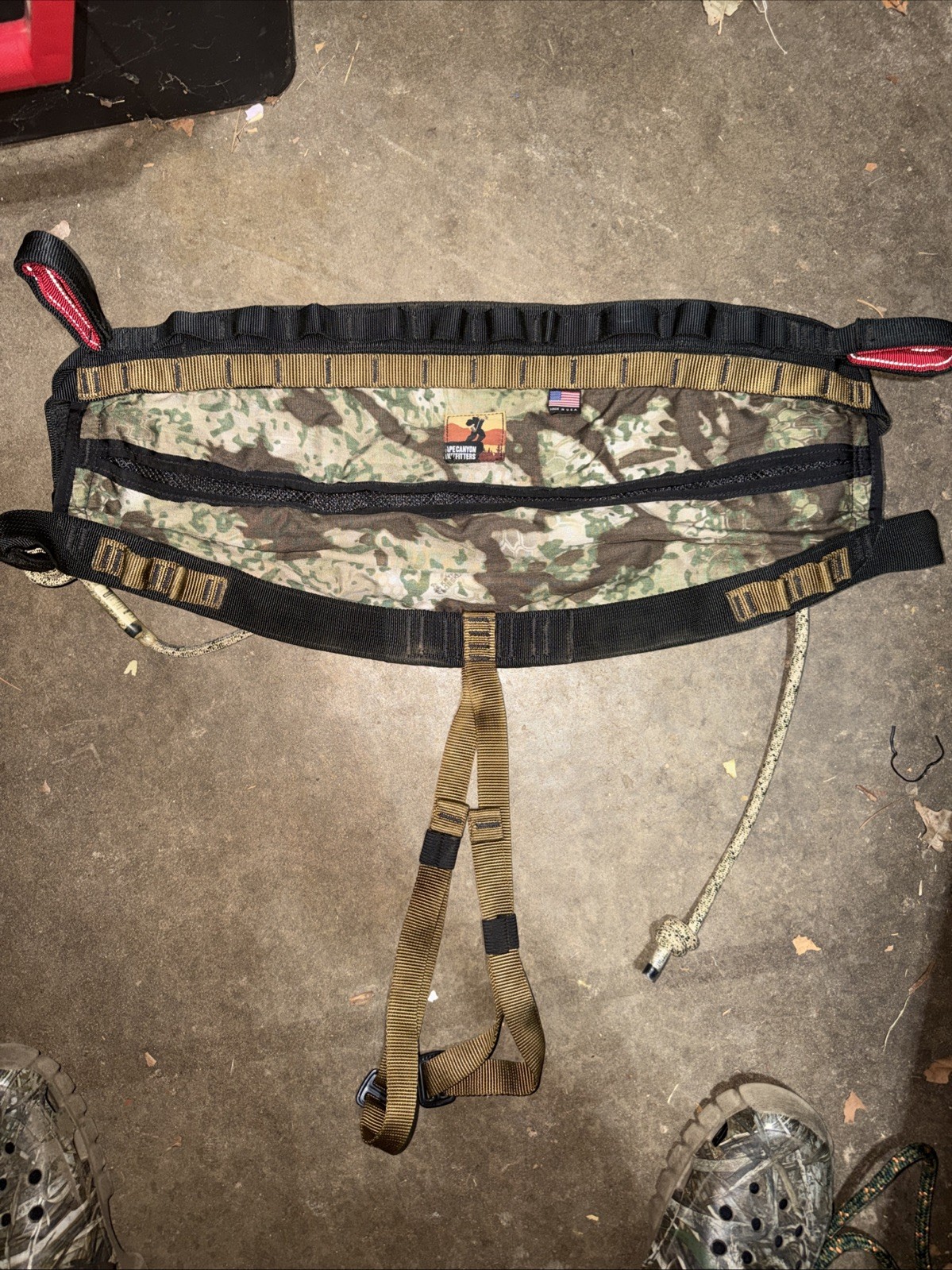 Ape Canyon Outfitters Wood Deluxe Hunting Saddle Size Medium with Accessories
