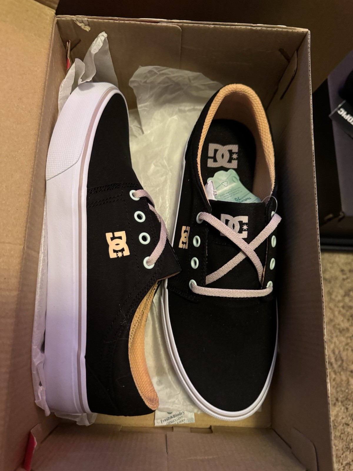 DC Trase Women's Black Skateboarding Shoes Athletic Footwear Size 9.5