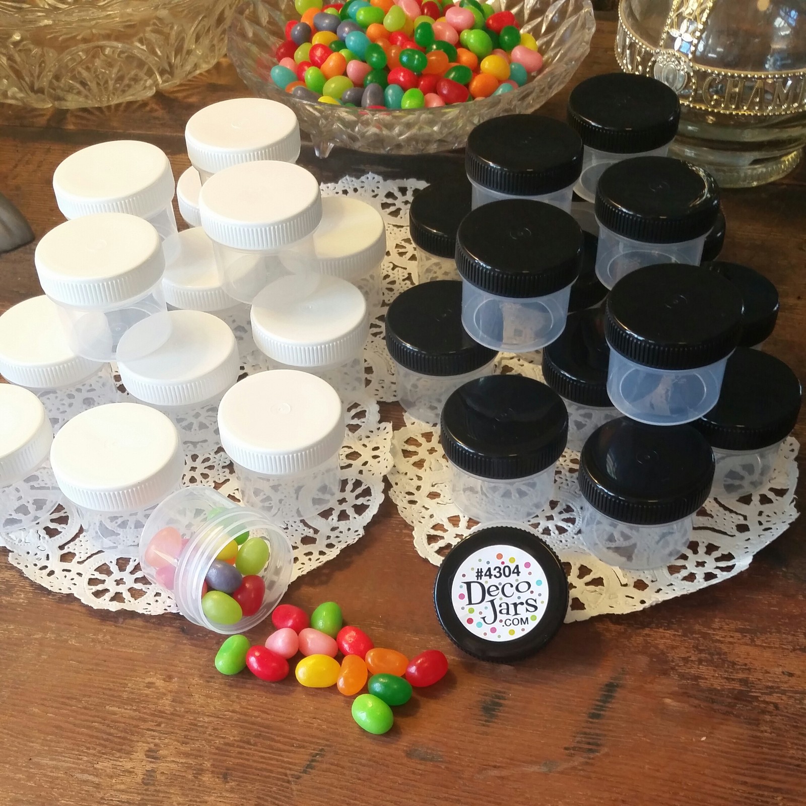 20 New Plastic Screw Top Lid Jars  black & white caps #4304 USA DecoJars