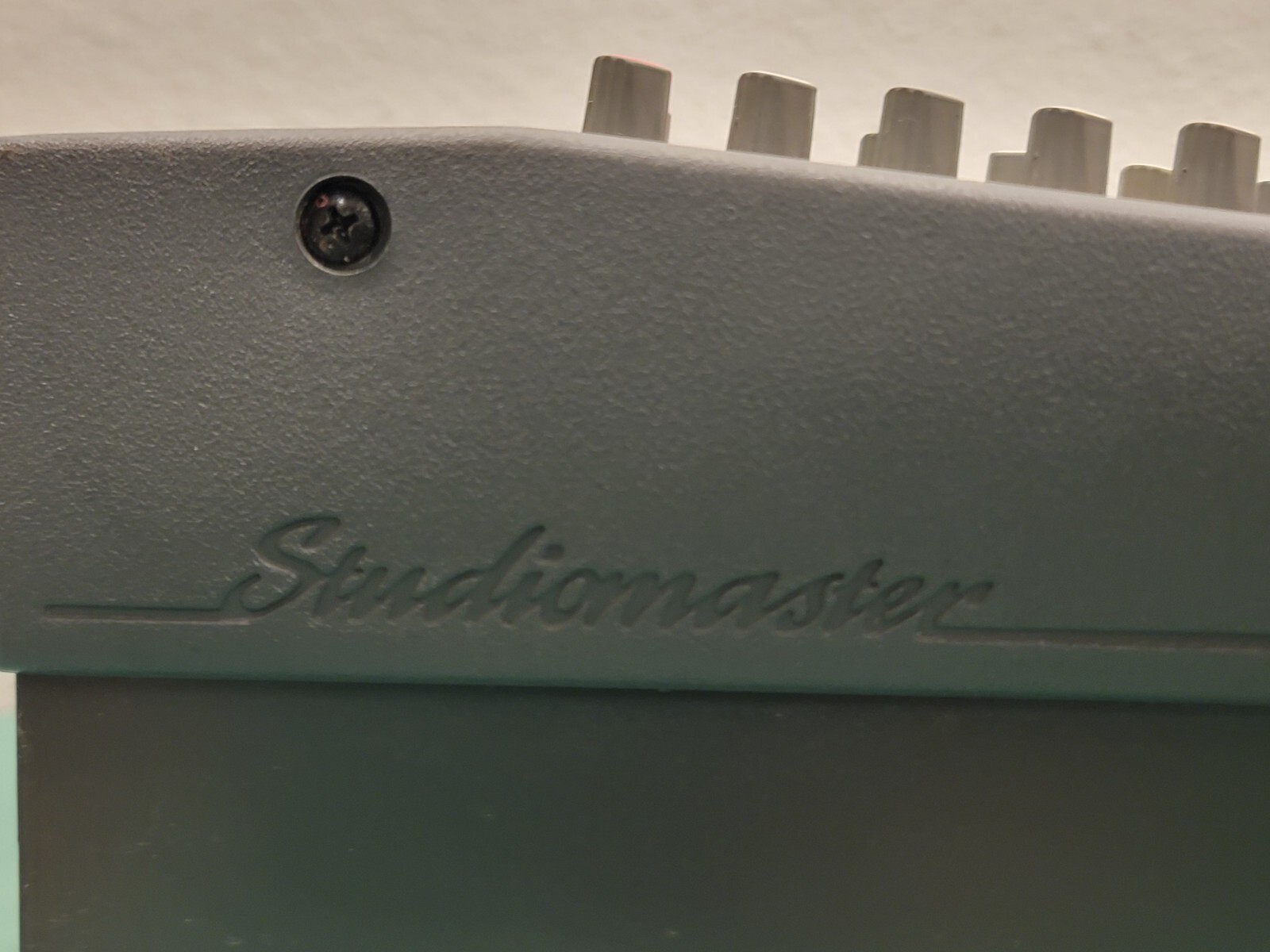 Studio Master P400 Powerpack Mixer. Fast Shipping!