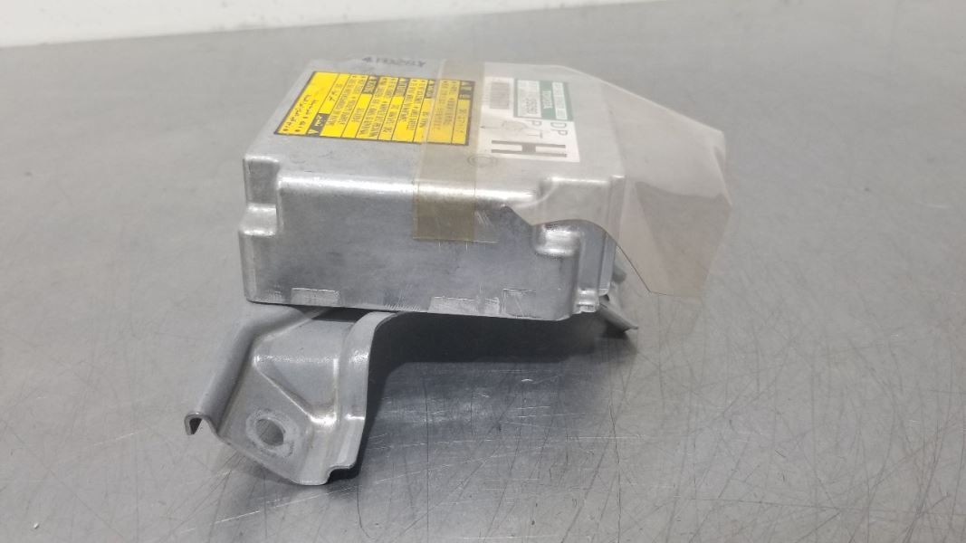 99 1999 TOYOTA 4 RUNNER SRS RESTRAINT CONTROL MODULE 8917035090