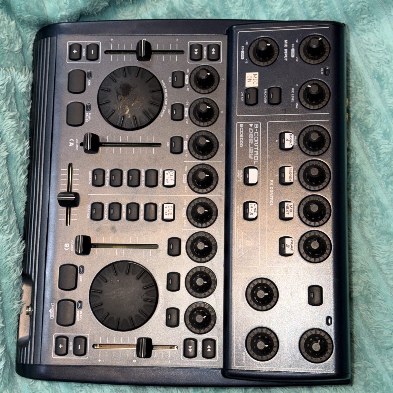 Behringer BCD 2000 B-Control DeeJay Ultimate DJ Machine