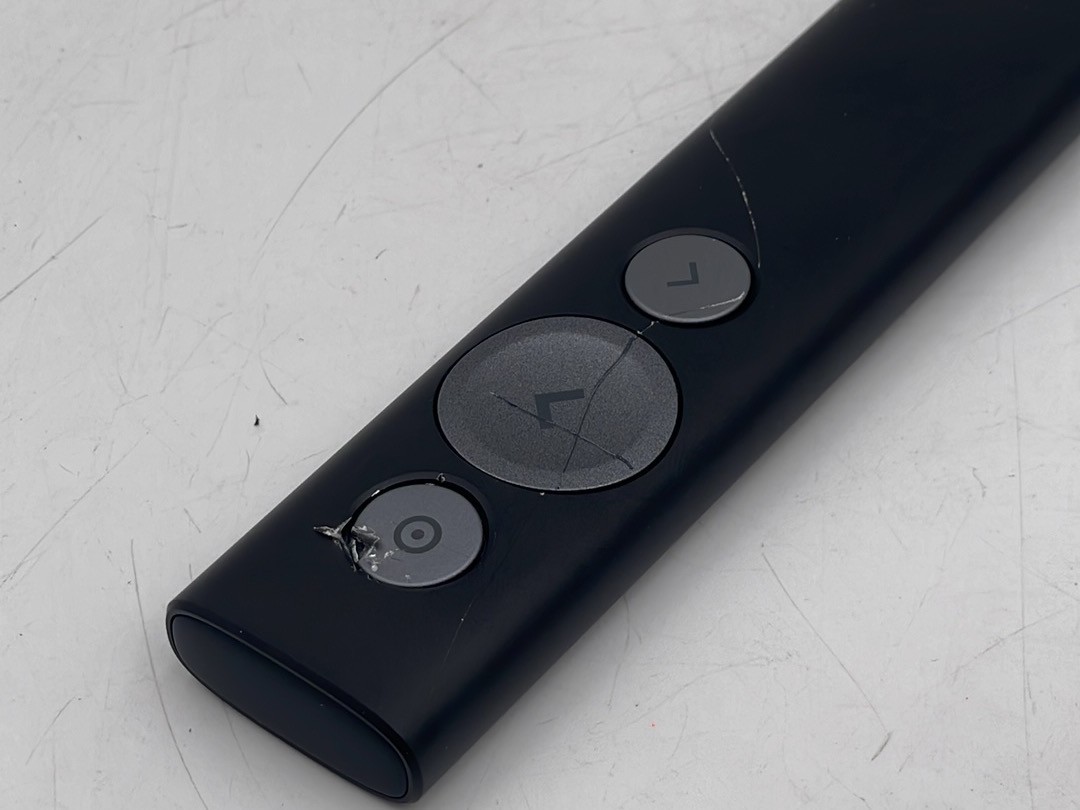 Logitech Spotlight Presentation Remote 30m Range/Quick Charging Black - AS IS