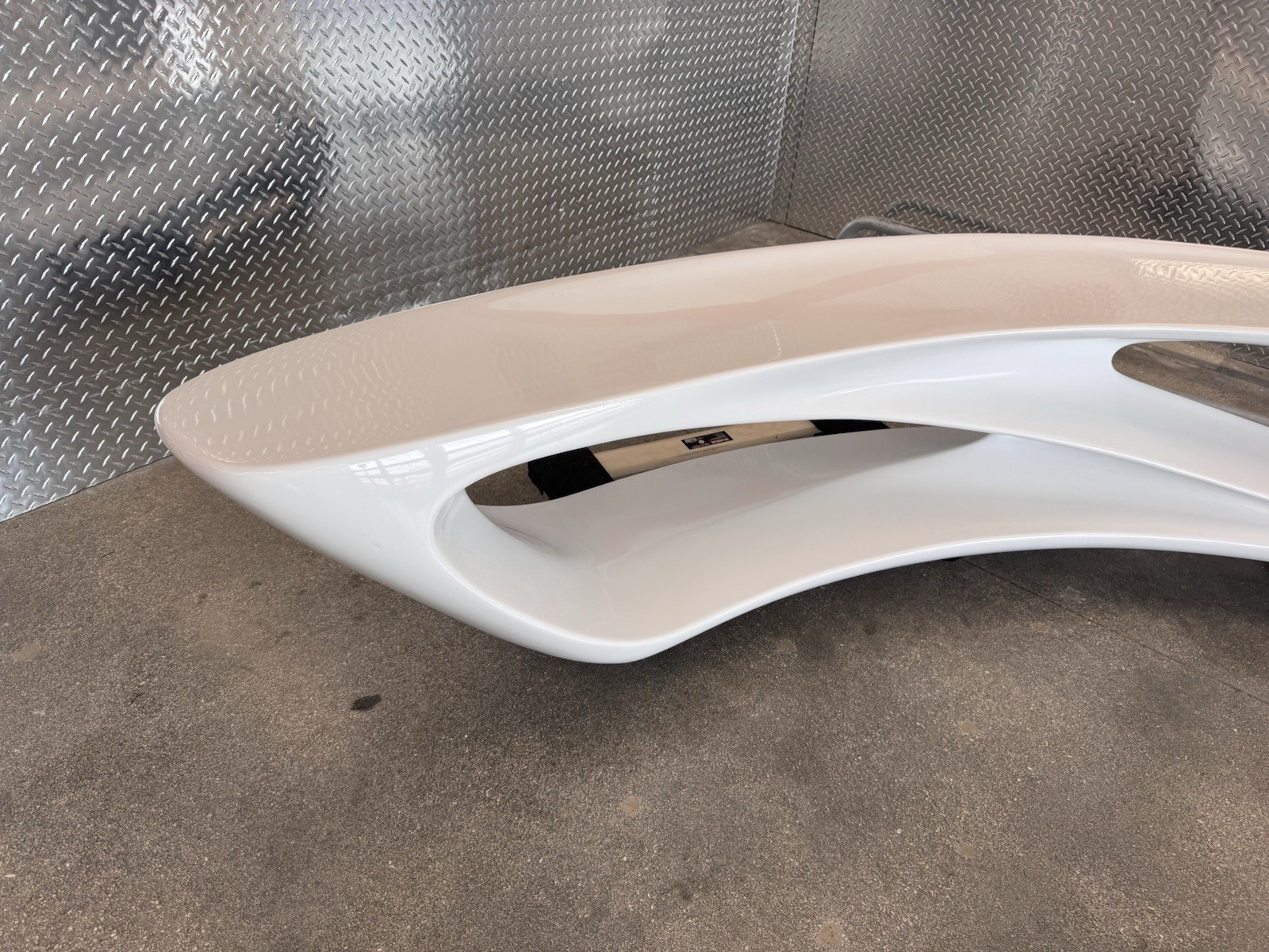 Established and Sons, Amanda Levete/Future Systems Drift Bench White
