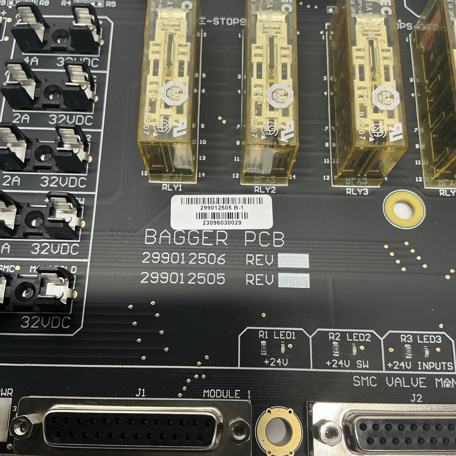 Aesynt Bagger PCB Control Board 299012505 299012506 Industrial Automation X-320