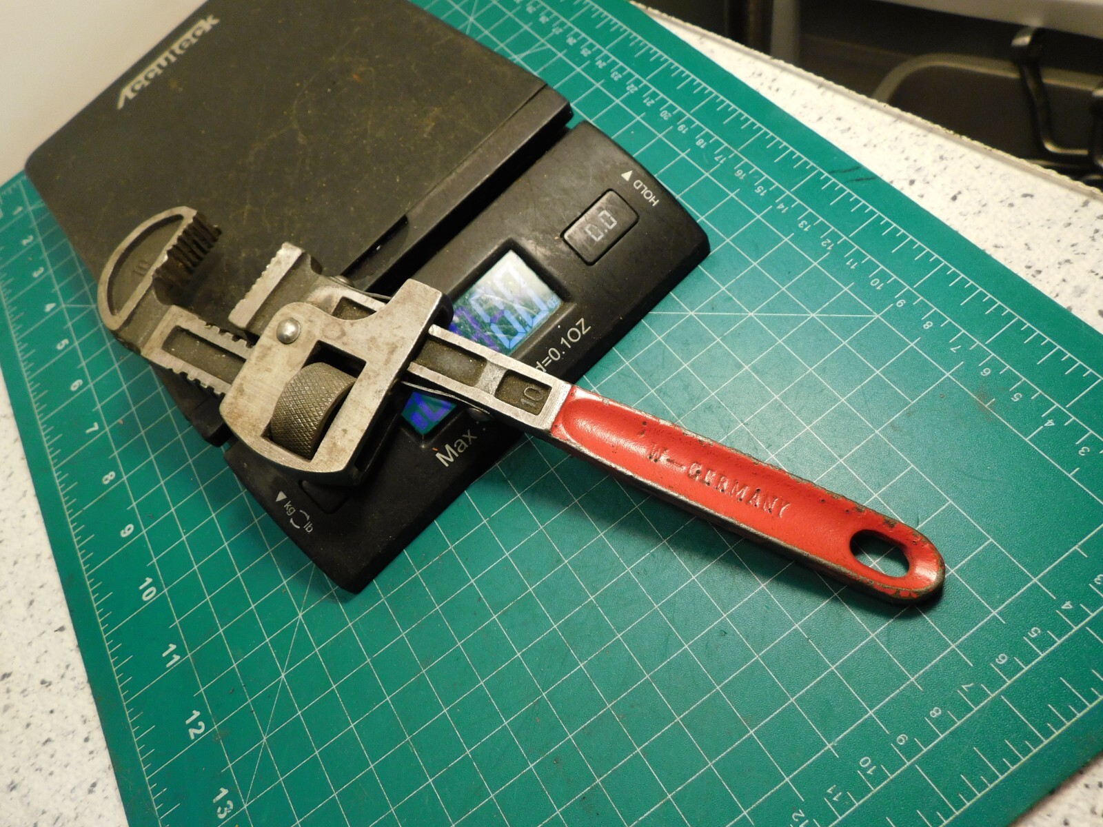 Vintage 10" "Guaranteed" Red Handle Pipe Wrench W. Germany Made
