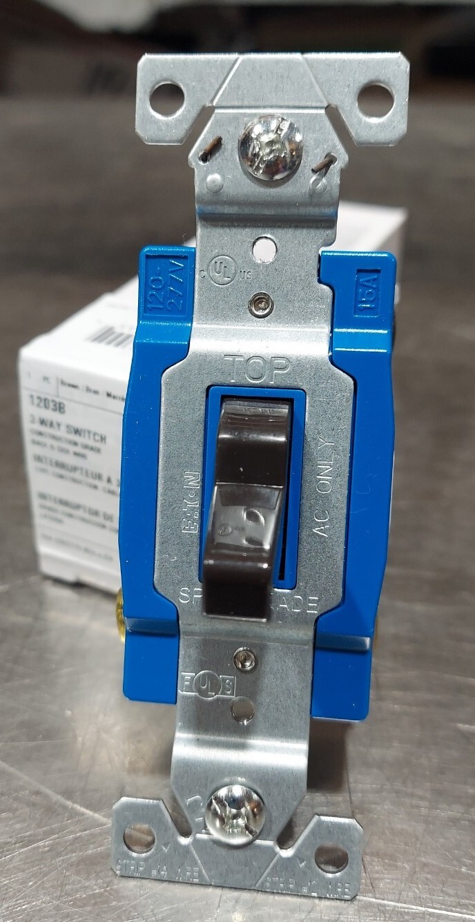 Eaton 1203B 3 Way Switch. Construction Grade 15A, 120/277vac