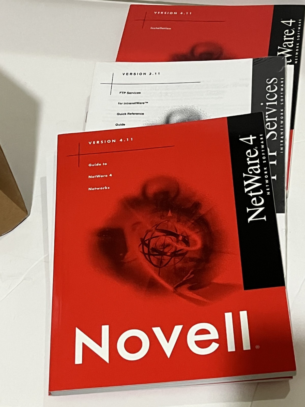 Novell Intranetware 4.11 Sales Kit Multi User Original Box Kit CD and Diskette