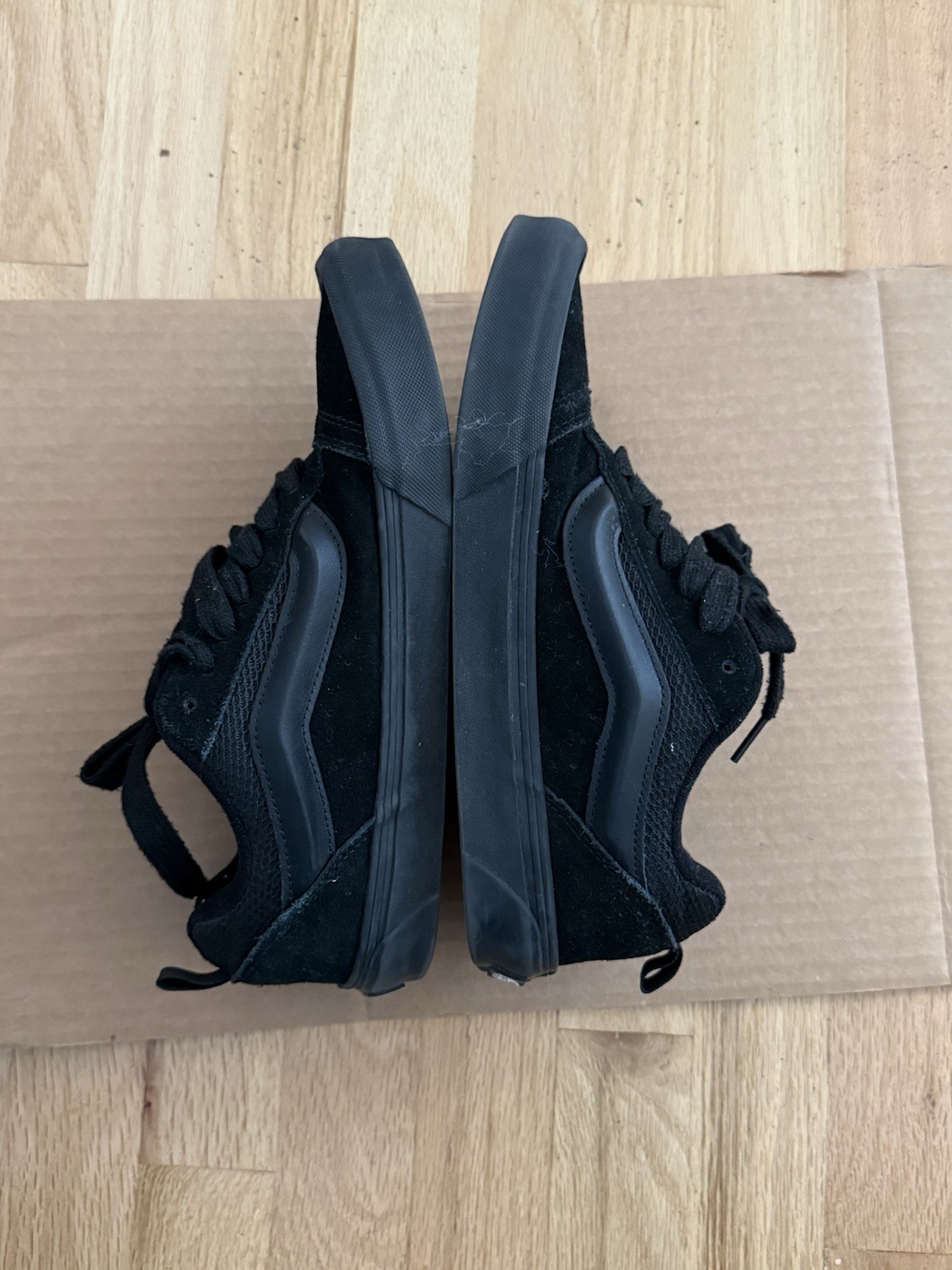 Vans Black Skateboarding Shoes for Skateboarding Sport Casual Footwear Sneakers
