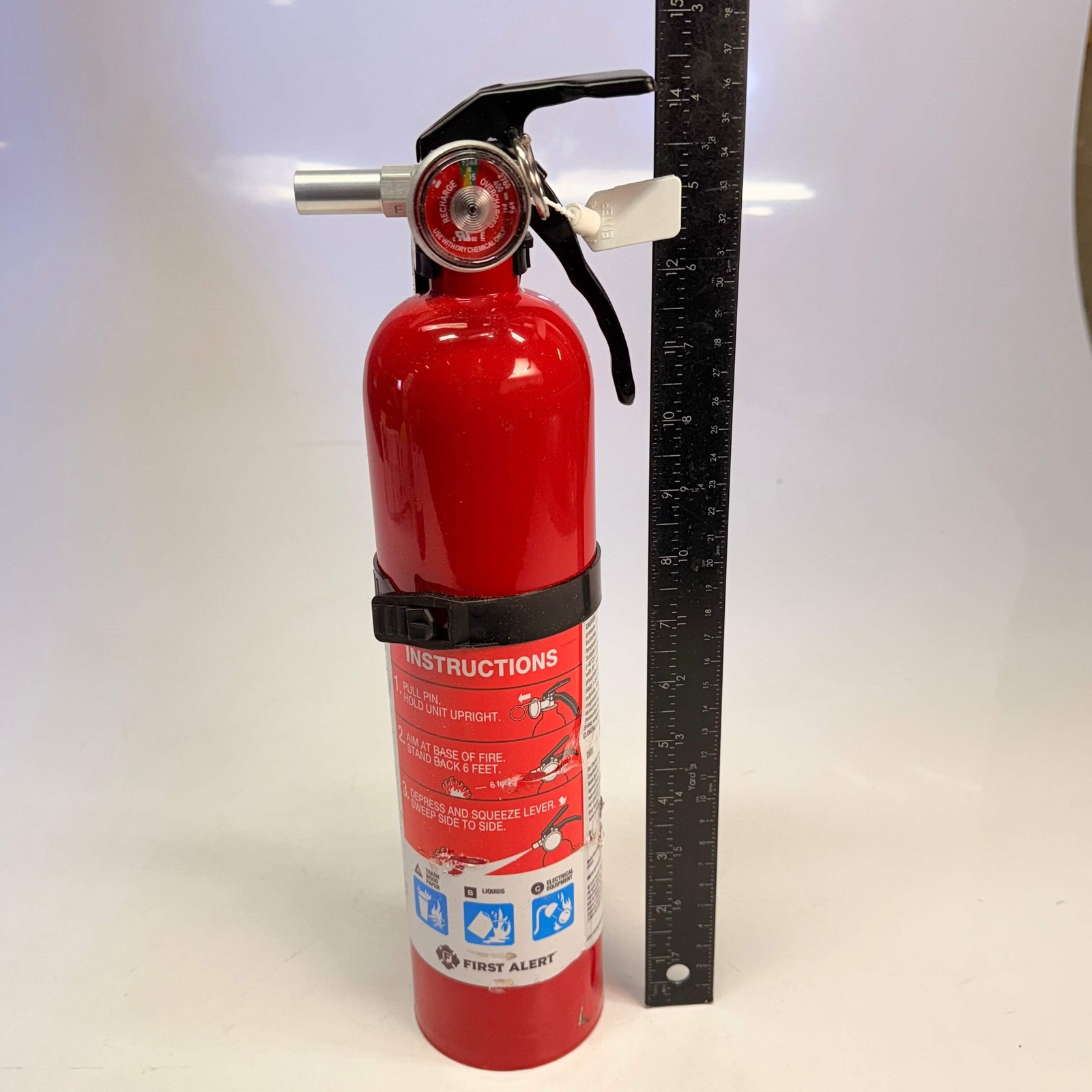 FIRST ALERT(2 PACK) Home1 Multipurpose ABC Rechargeable Fire Extinguisher 2.5 Lb