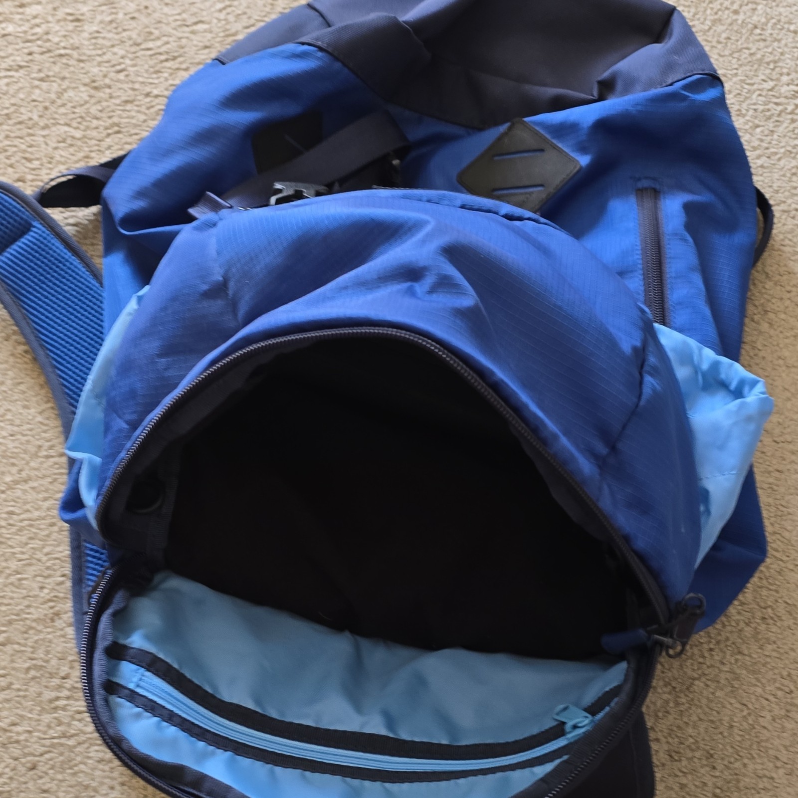 New Era Hiking Backpack Blue/Black Padded Adjustable Straps