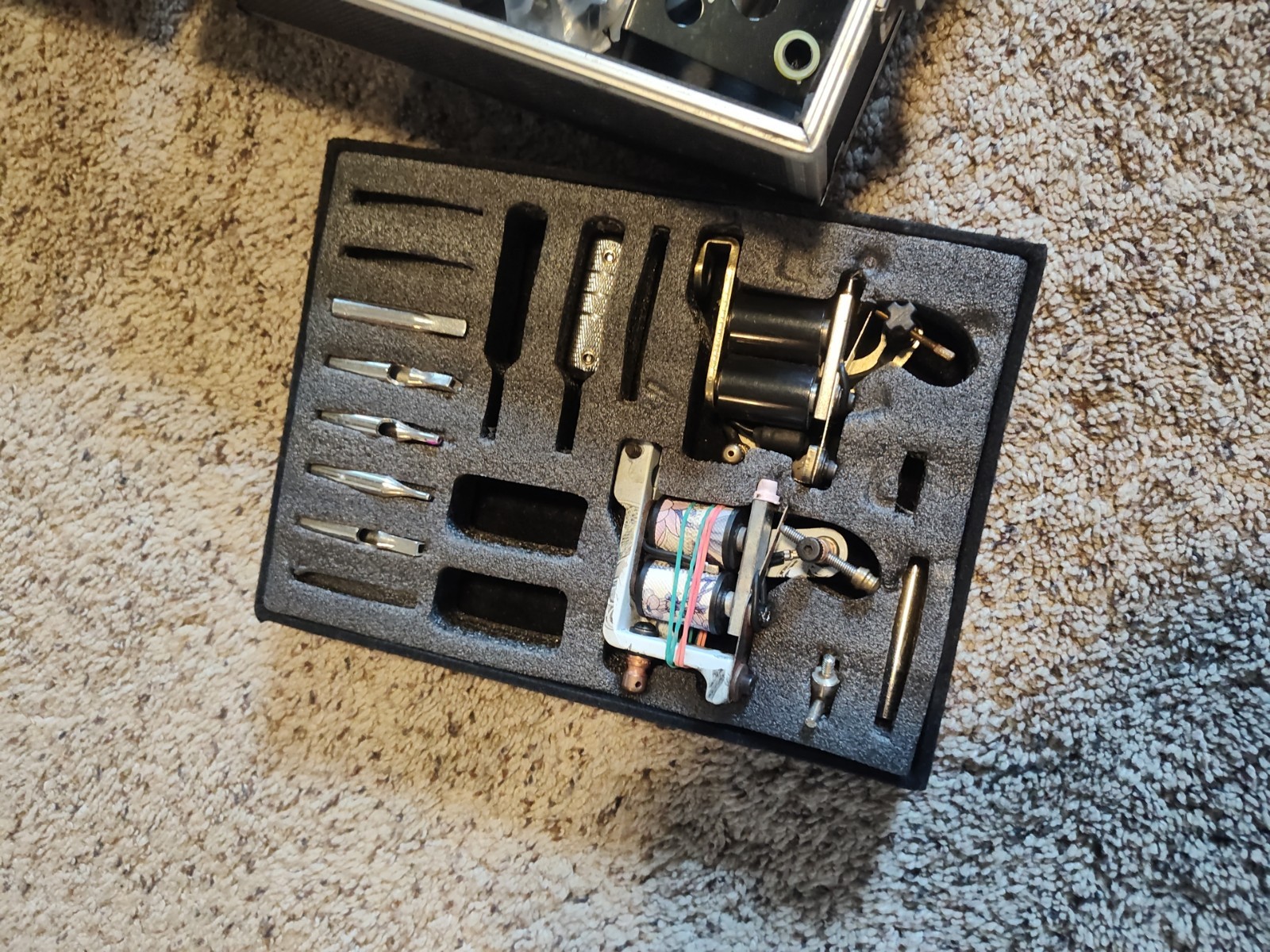 Complete Tattoo Machine 4 Guns And Misc