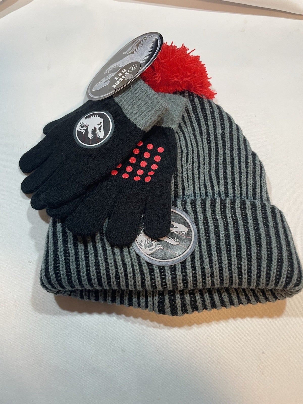 New NWT Jurassic World Kids Ribbed Pom Beanie and Gloves One Size Fits Most