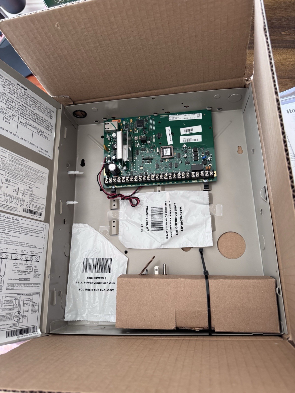Honeywell Resideo Vista-21iPLTE Control Expand 8ZN LTE WA21IP-4.26 Q371V16