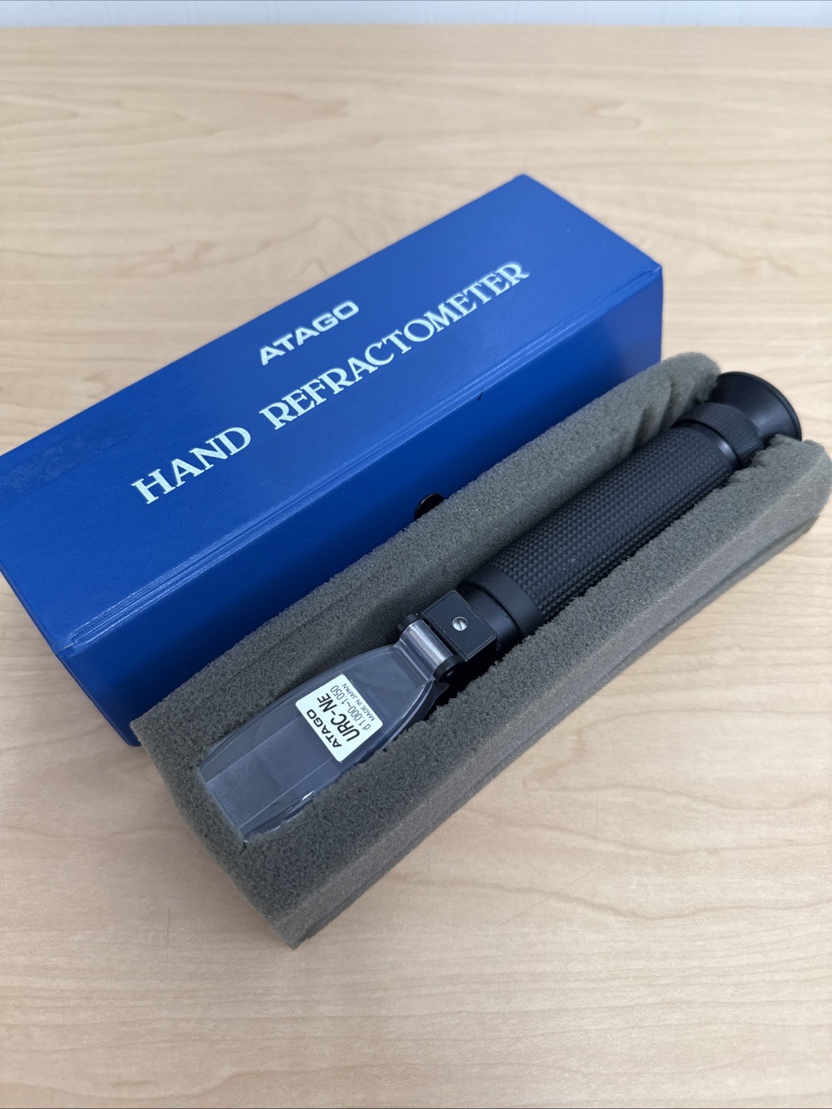 ATAGO URC-Ne Hand Refractometer d1.000-1.050