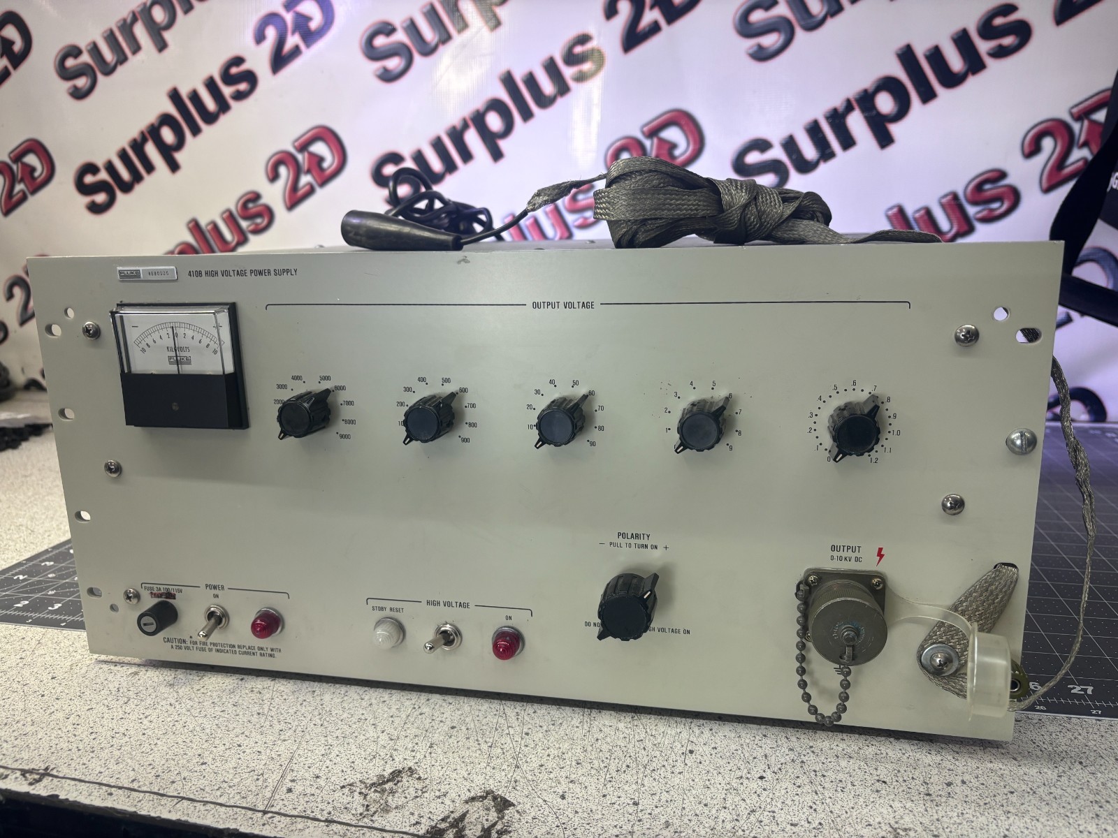 Fluke 410B 10kV DC High Voltage Power Supply.