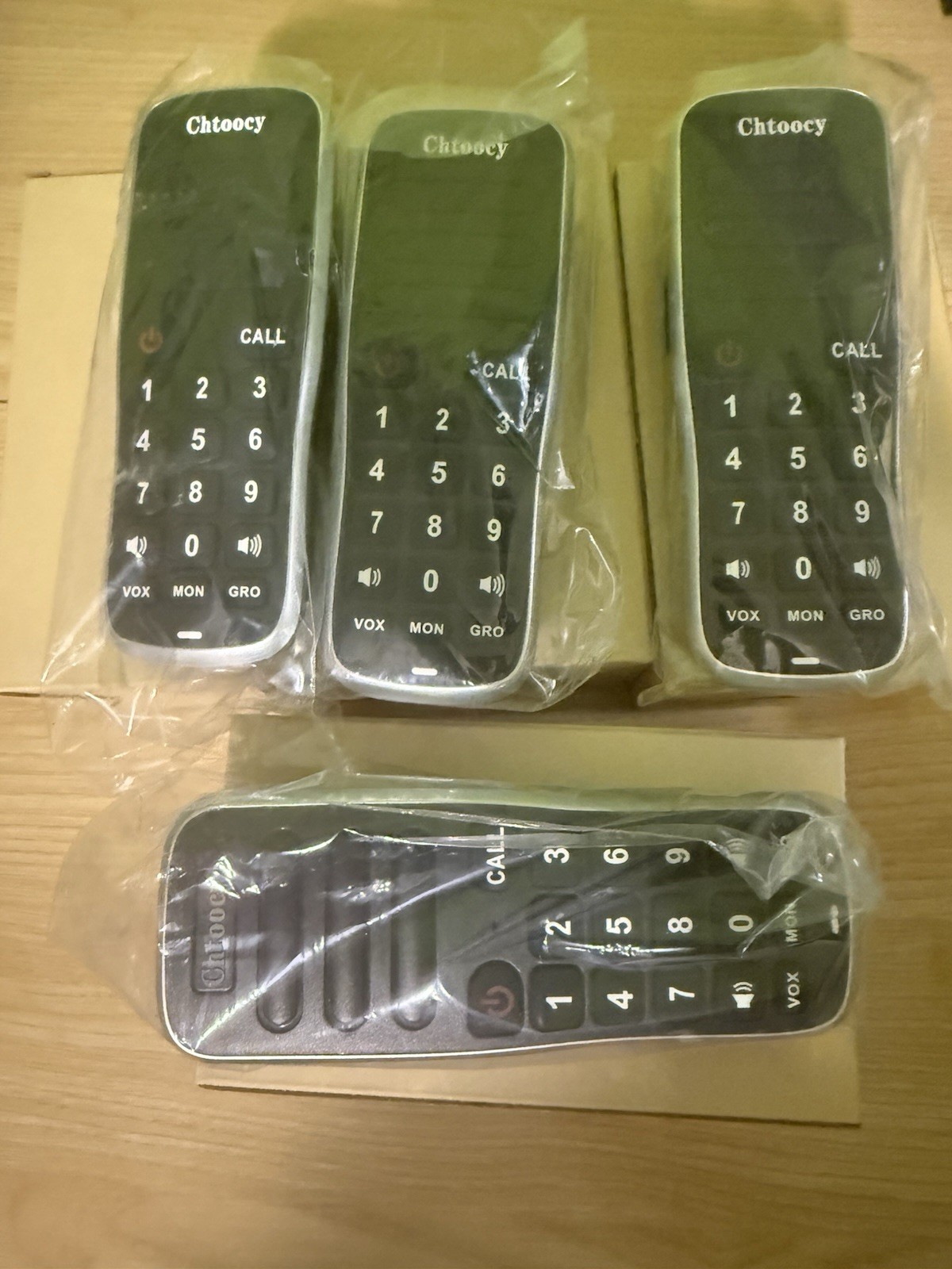 Chtoochy Handheld Wireless Rechargeable Intercom System 4 New C668-P4.
