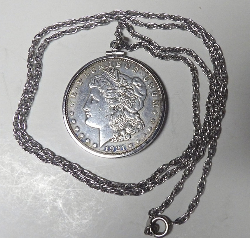 1921-P Morgan Silver Dollar (Bezel And 26 Inch Chain Are NOT Silver) (mrmbg)
