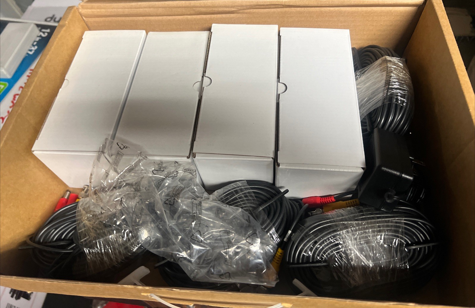 laview LV-T970HS security camera Wired 4 Cameras And Cables 8 Channels 4K