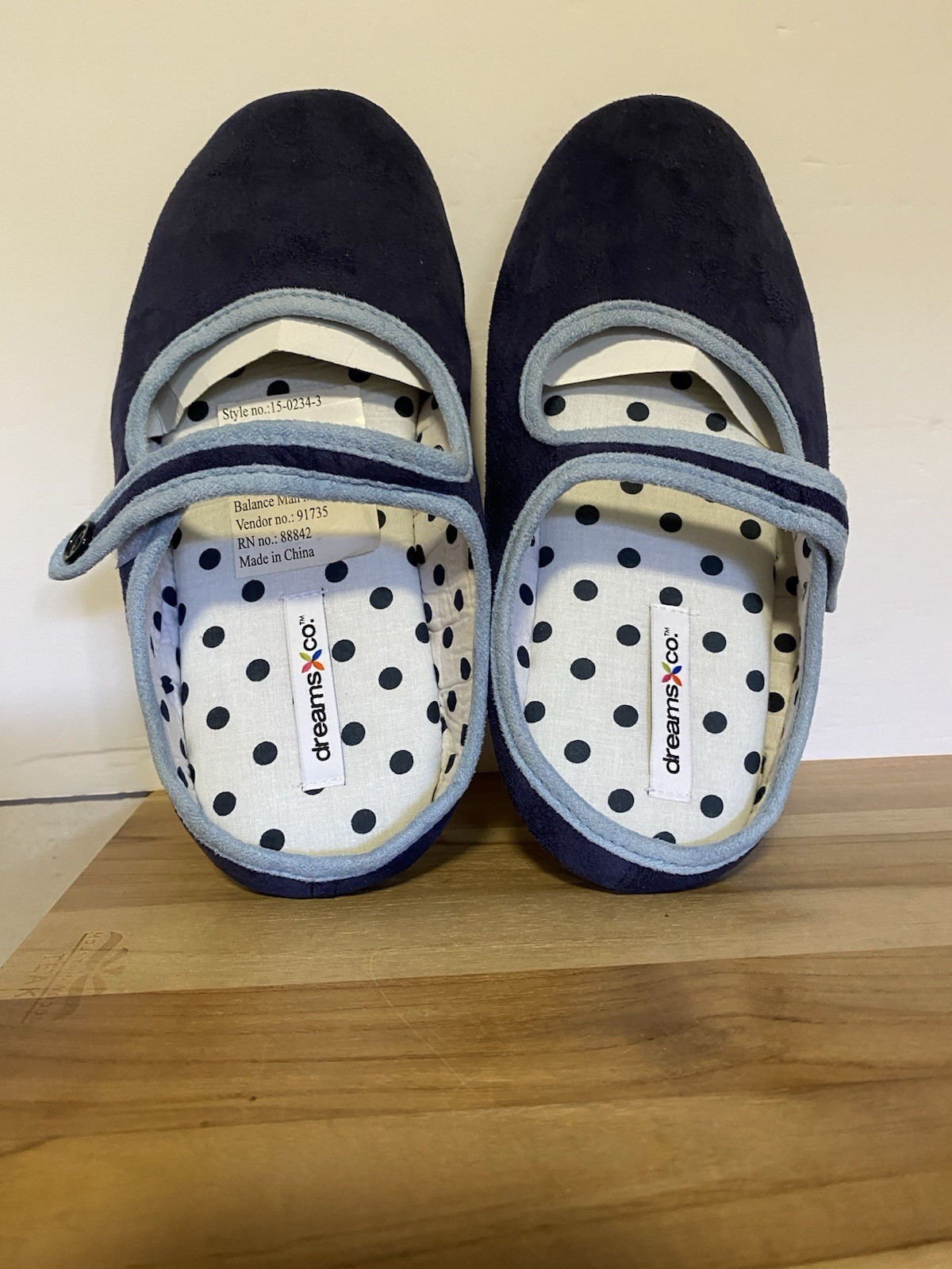 NWT Dreams & Co. Ladies Navy Blue w/Polka Dot Mary Jane Slippers Sze XL (11/12)