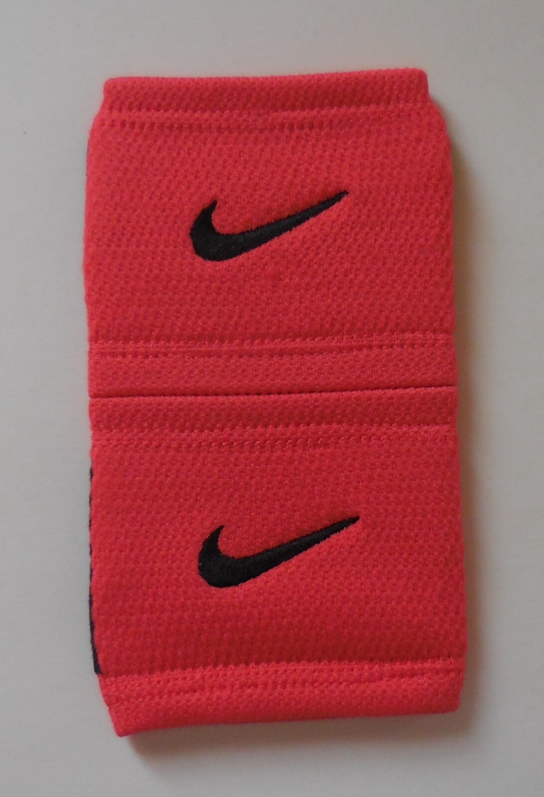 Nike Dri-Fit Stealth Wristbands Bright Crimson/Black/Black 1 Pair