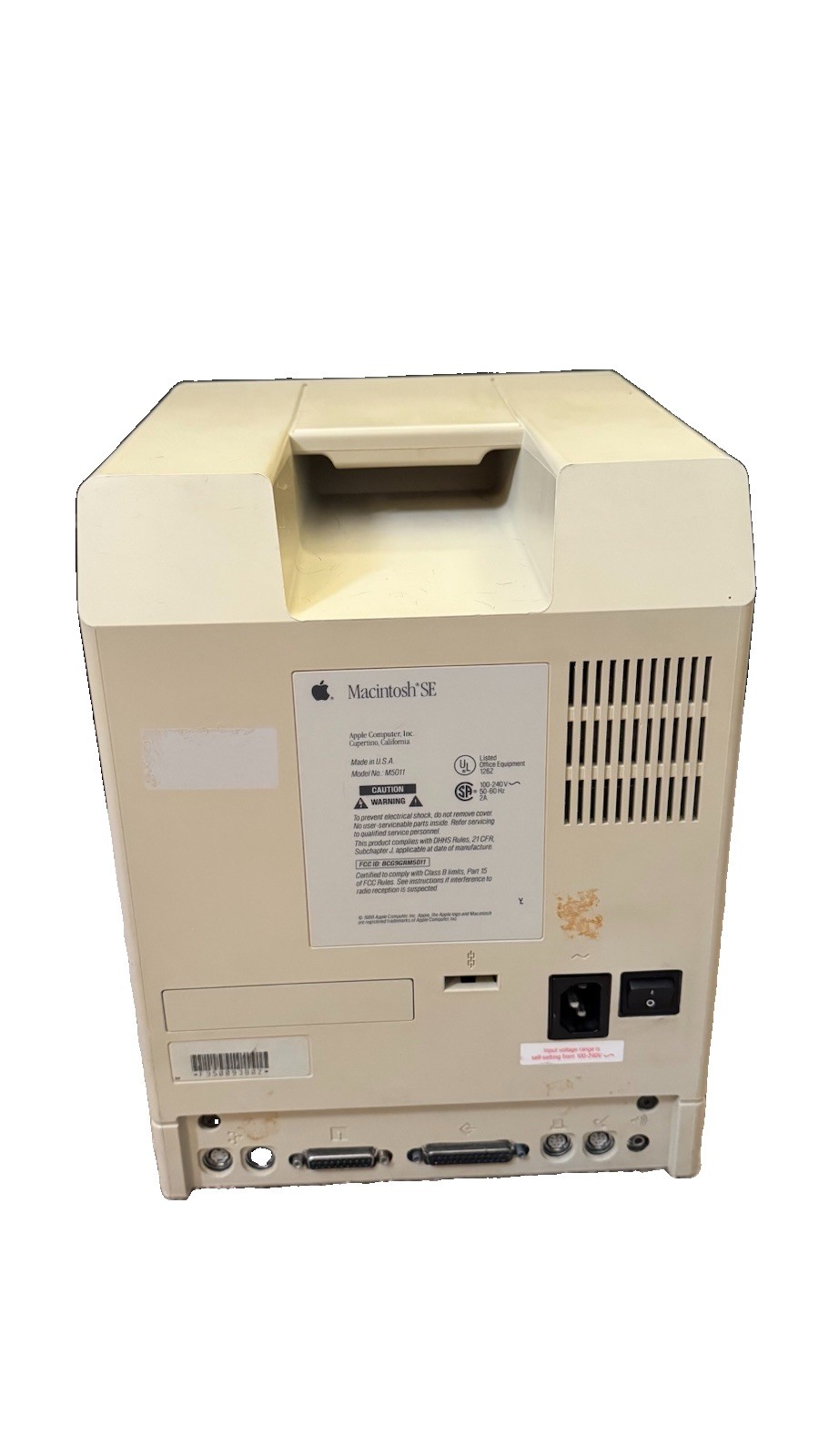 Apple Macintosh SE FDHD desktop computer- model M5011