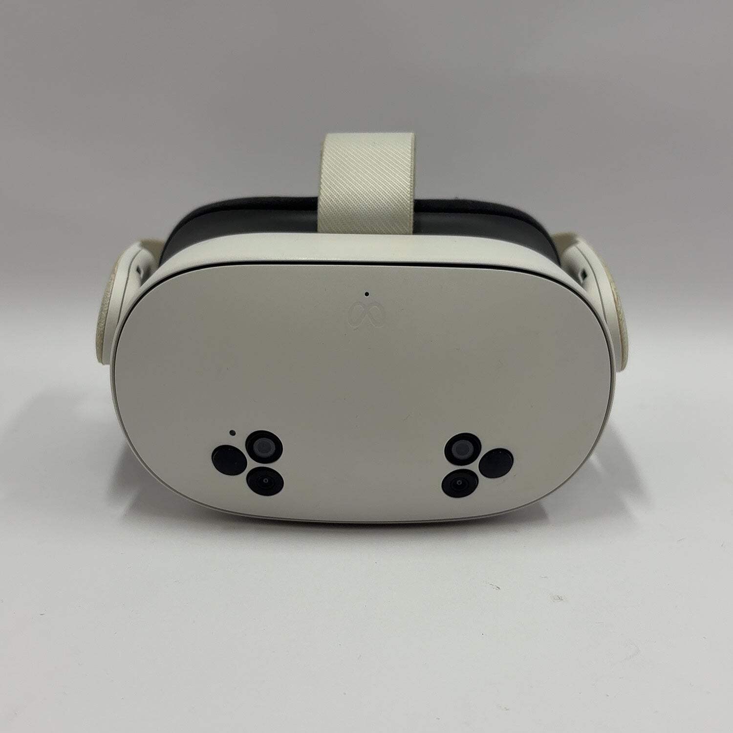 Meta Quest 3S 128GB Standalone All-in-One VR Headset P97