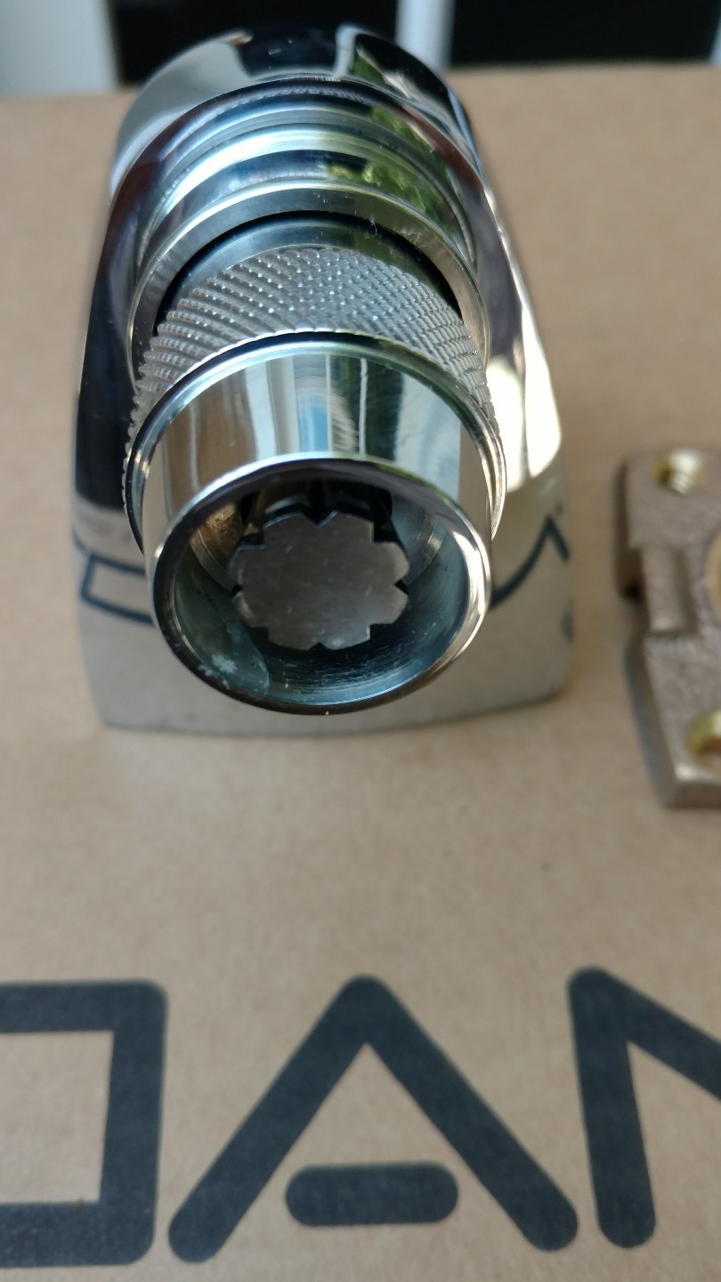 Symmons 4-295-1.5 Institutional Showerhead