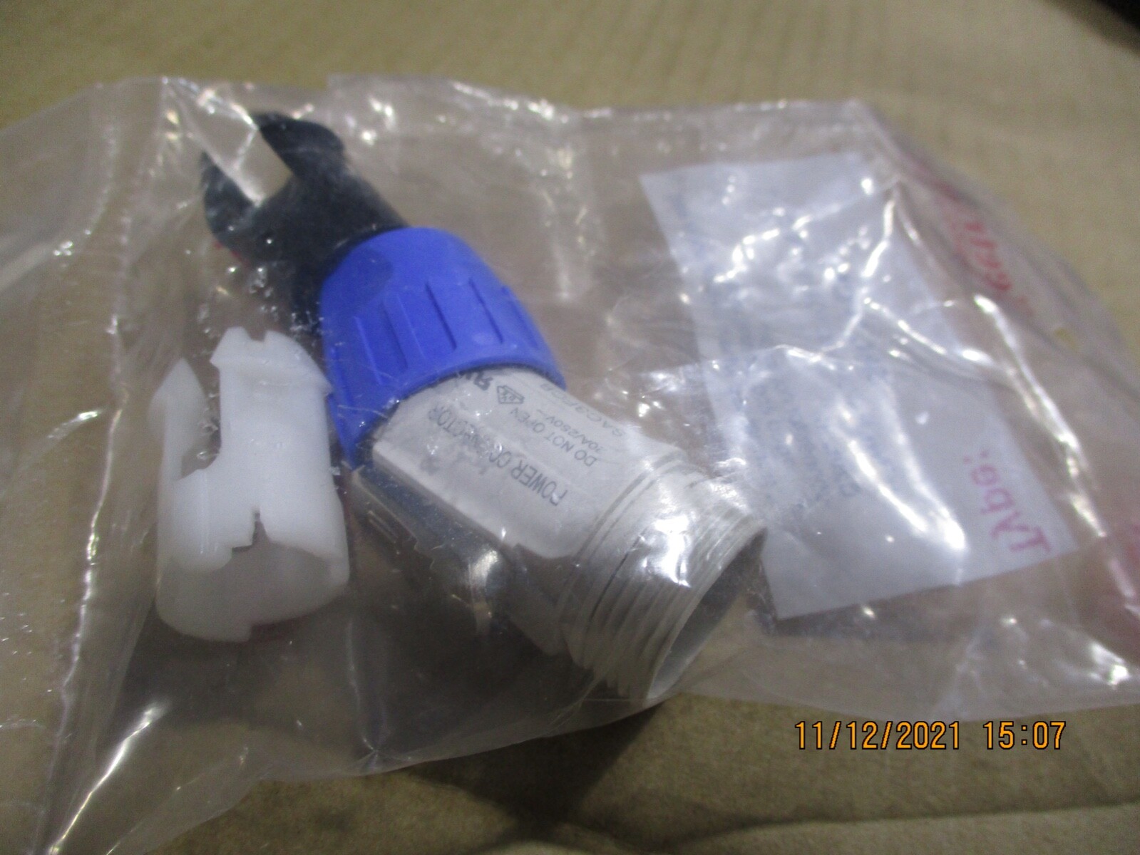 Power con style cable mount white new white inline power con