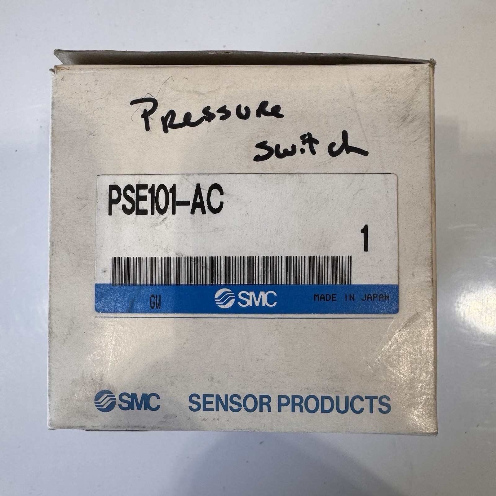 New SMC PSE101-AC / PSE101AC Pressure Switch