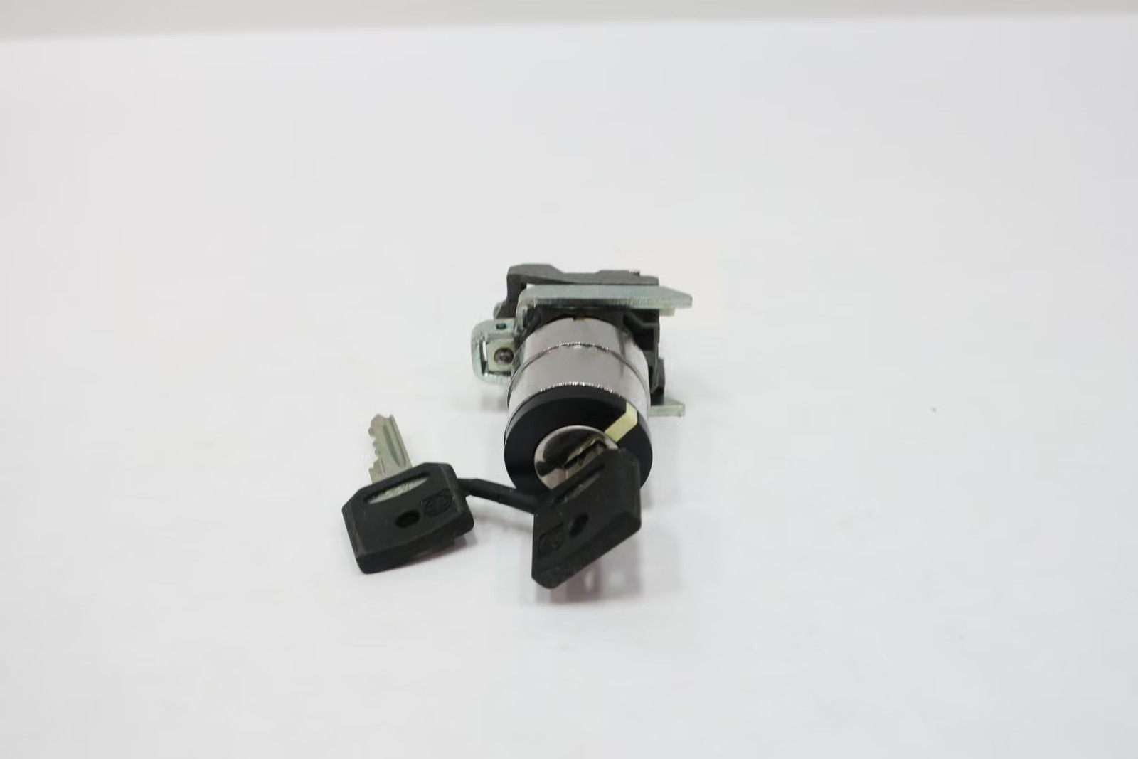 Schneider XB4 BG41 Selector Switch Keyed 2 Pos Non-illuminated