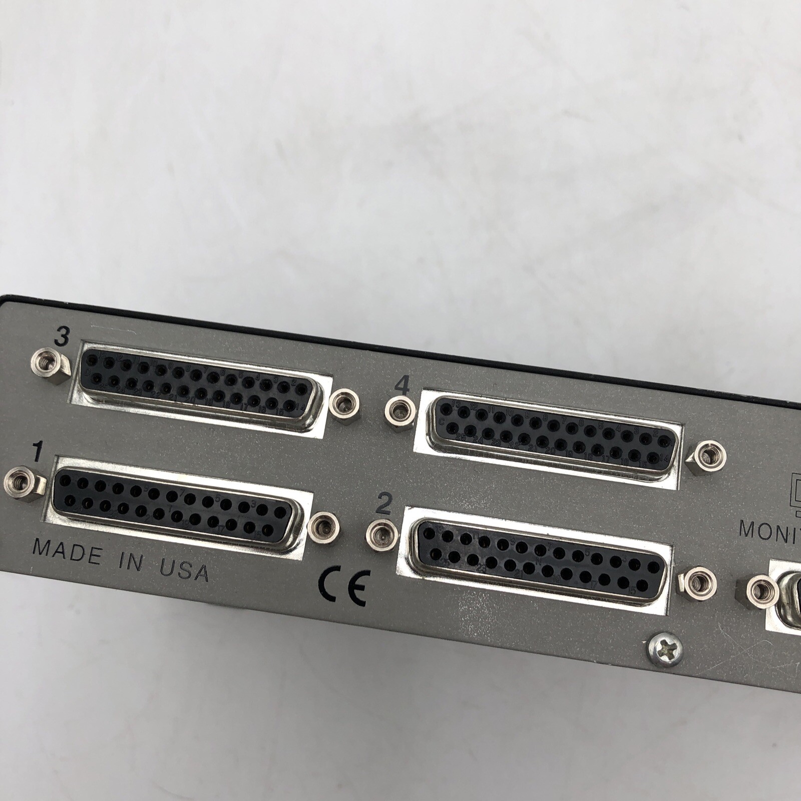 USED BLACK BOX SW722A-R3 SERVSWITCH KVM SECURE SWITCH UNTESTED READ